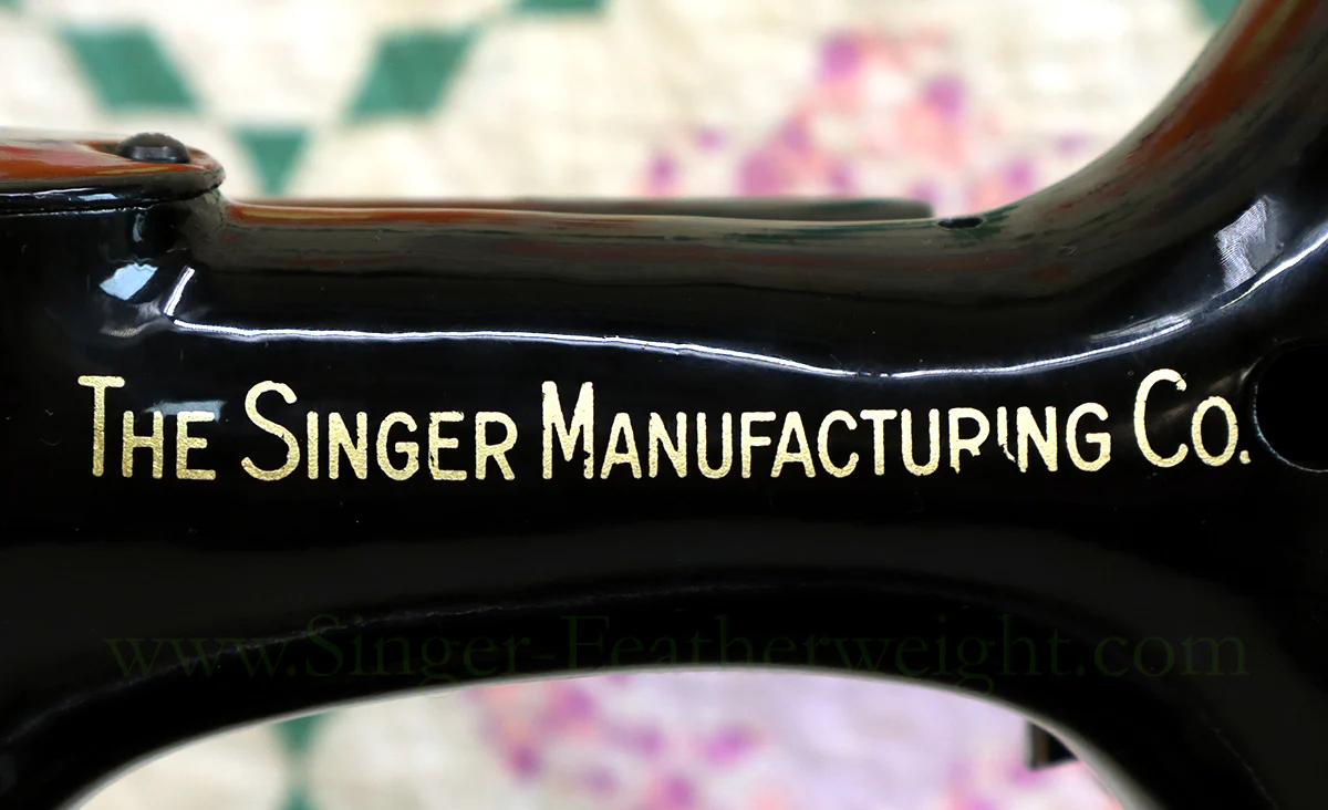 Singer Featherweight Swedish 221K Sewing Machine, EH239*** - Image 13