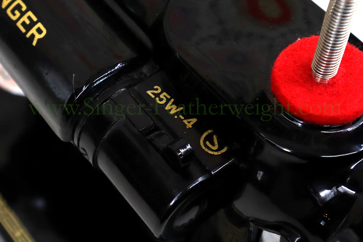 Singer Featherweight Swedish 221K Sewing Machine, EH239*** - Image 16