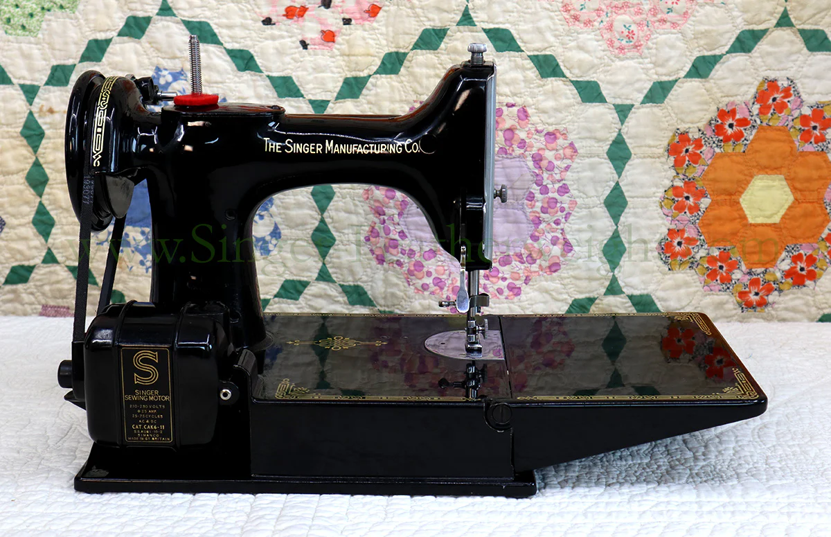 Singer Featherweight Swedish 221K Sewing Machine, EH239*** - Image 8