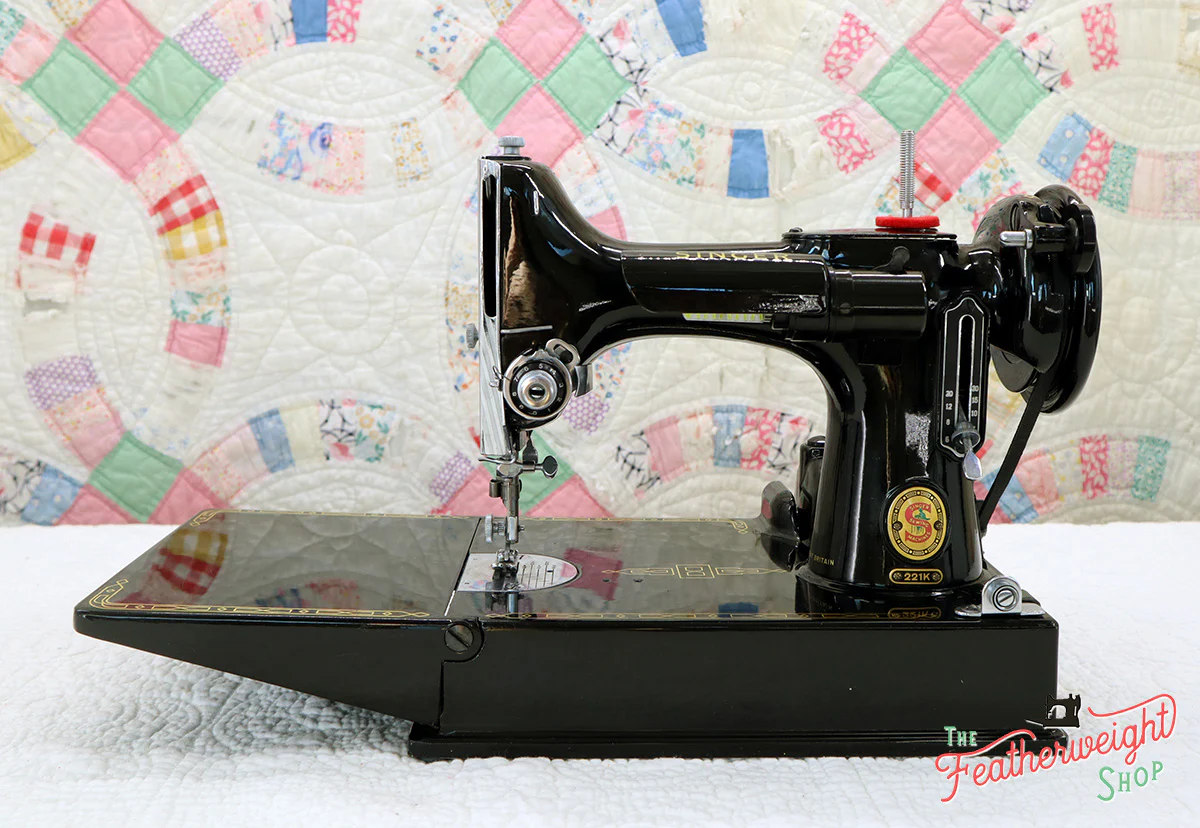 Singer Featherweight 221 Sewing Machine, RED "S" ES242*** - Image 3
