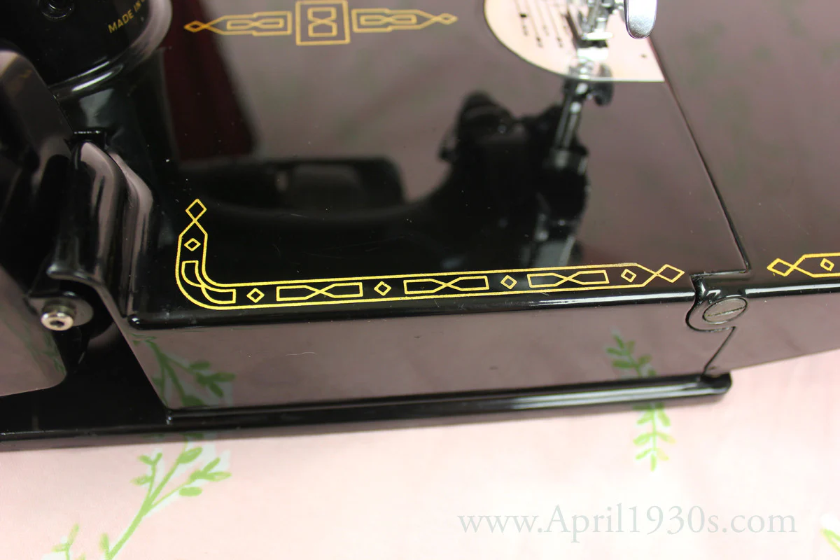 Singer Featherweight 221 Sewing Machine, ES244*** - Image 23