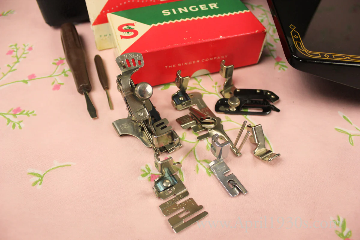 Singer Featherweight 221 Sewing Machine, ES244*** - Image 26