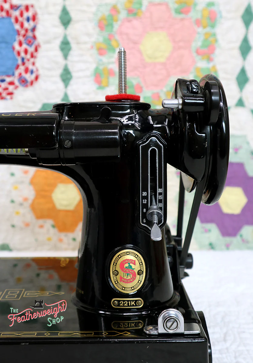 Singer Featherweight 221K Sewing Machine RED "S" ES652*** - Image 18