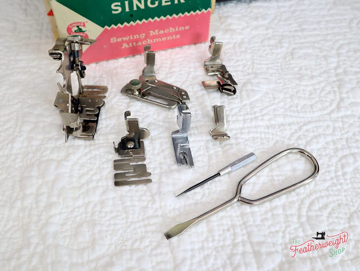 Singer Featherweight 221K Sewing Machine RED "S" ES652*** - Image 22