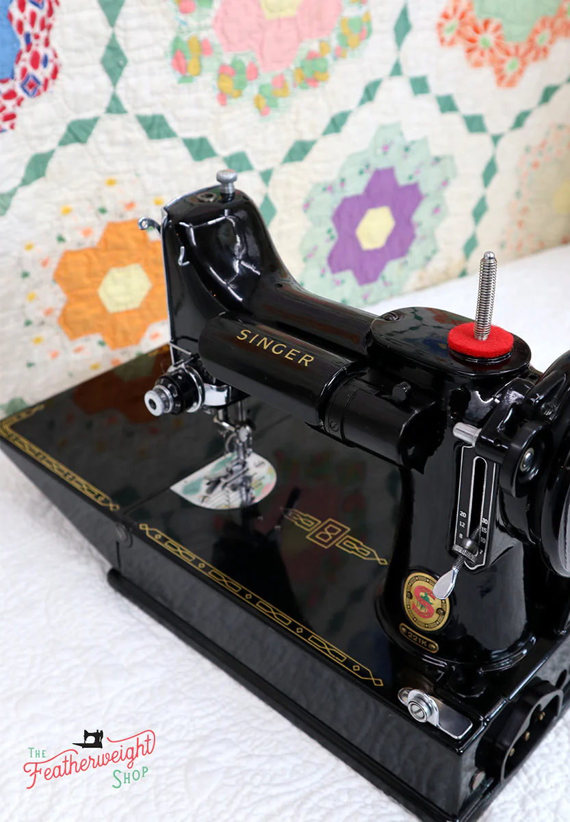 Singer Featherweight 221K Sewing Machine RED "S" ES652*** - Image 8