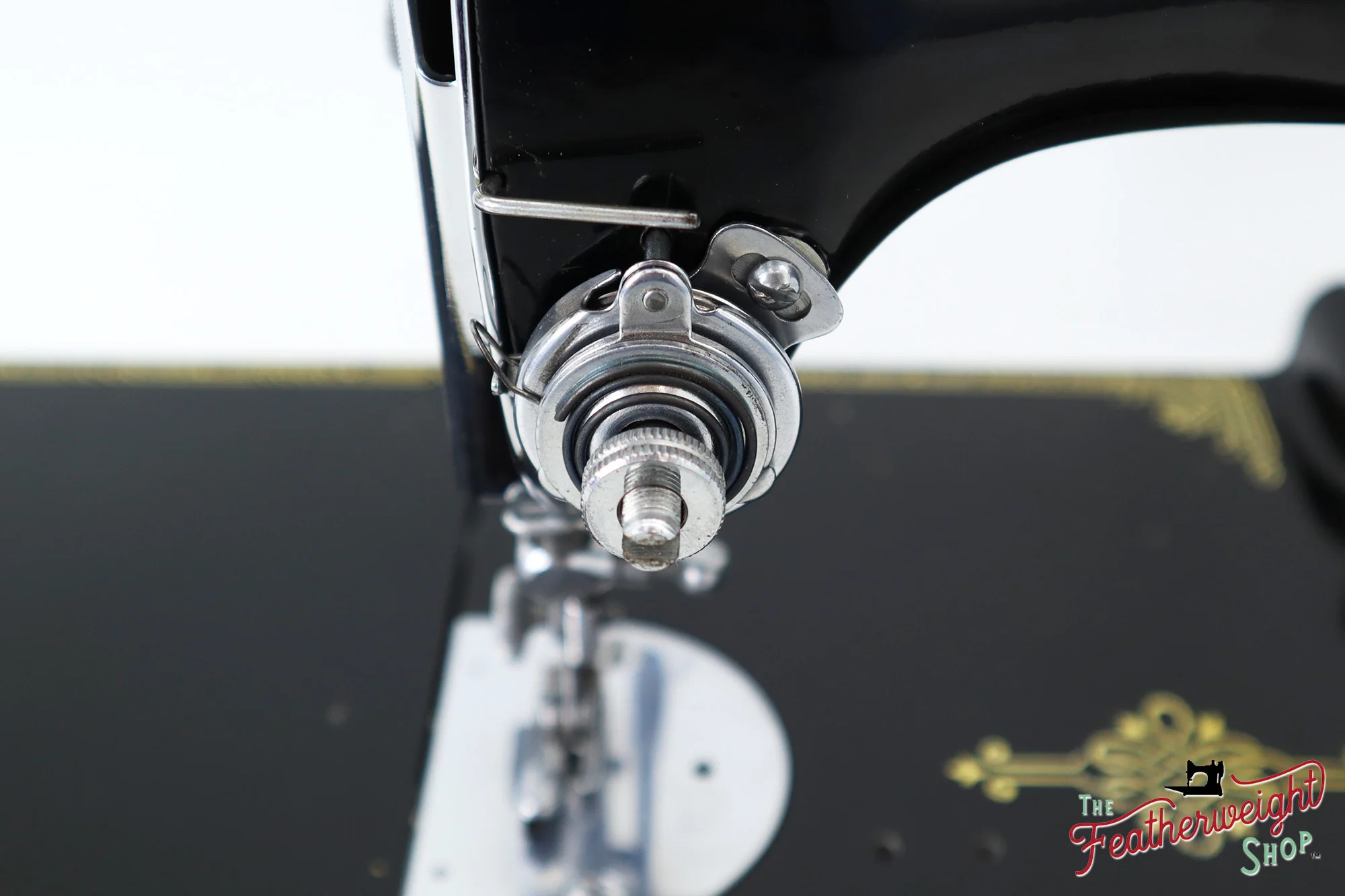 Singer Featherweight 221 Sewing Machine, "First-Run" 1933 AD5472** - Image 16