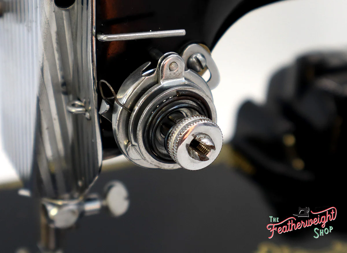 Singer Featherweight 221 Sewing machine, "First-Run" 1933 AD549*** - Image 18