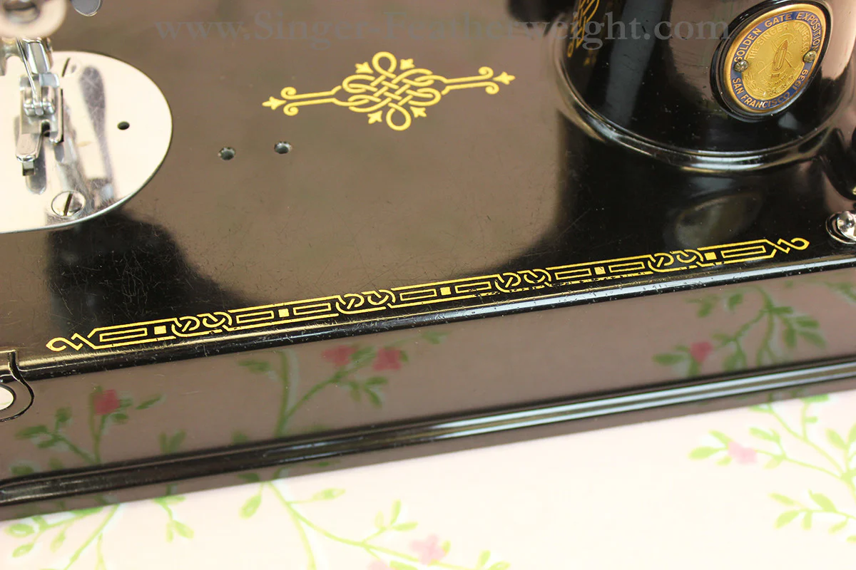 Singer Featherweight 221 Sewing Machine GOLDEN GATE SAN FRANCISCO Edition AF090*** - Image 11