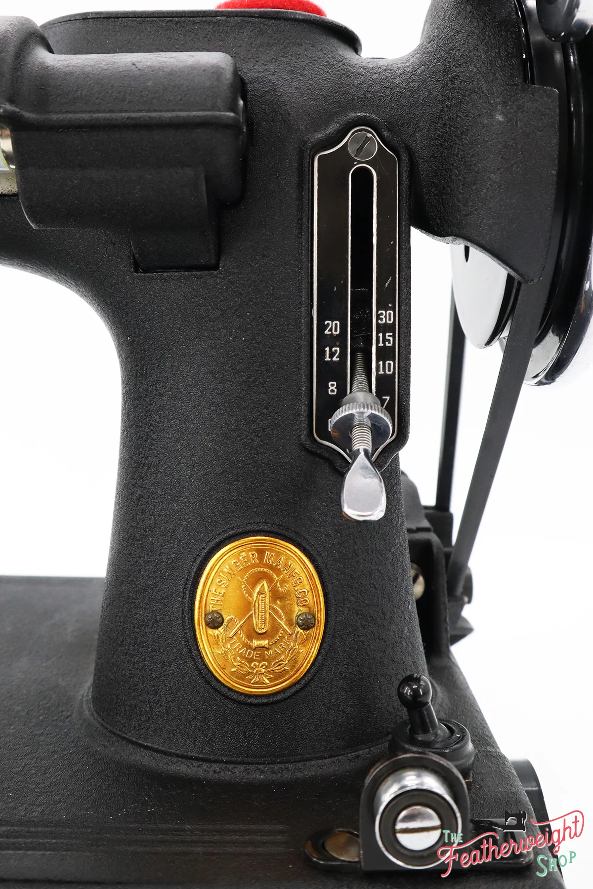 Singer Featherweight 221 Sewing Machine, Rare - WRINKLE AF5892** - Image 13