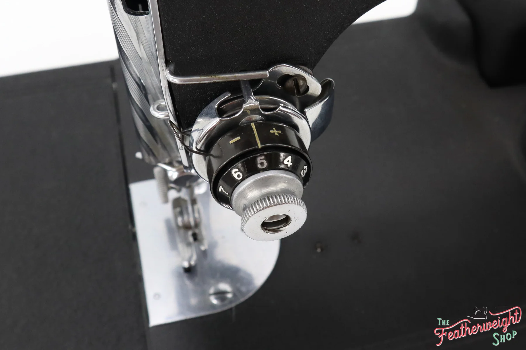 Singer Featherweight 221 Sewing Machine, Rare - WRINKLE AF5892** - Image 14