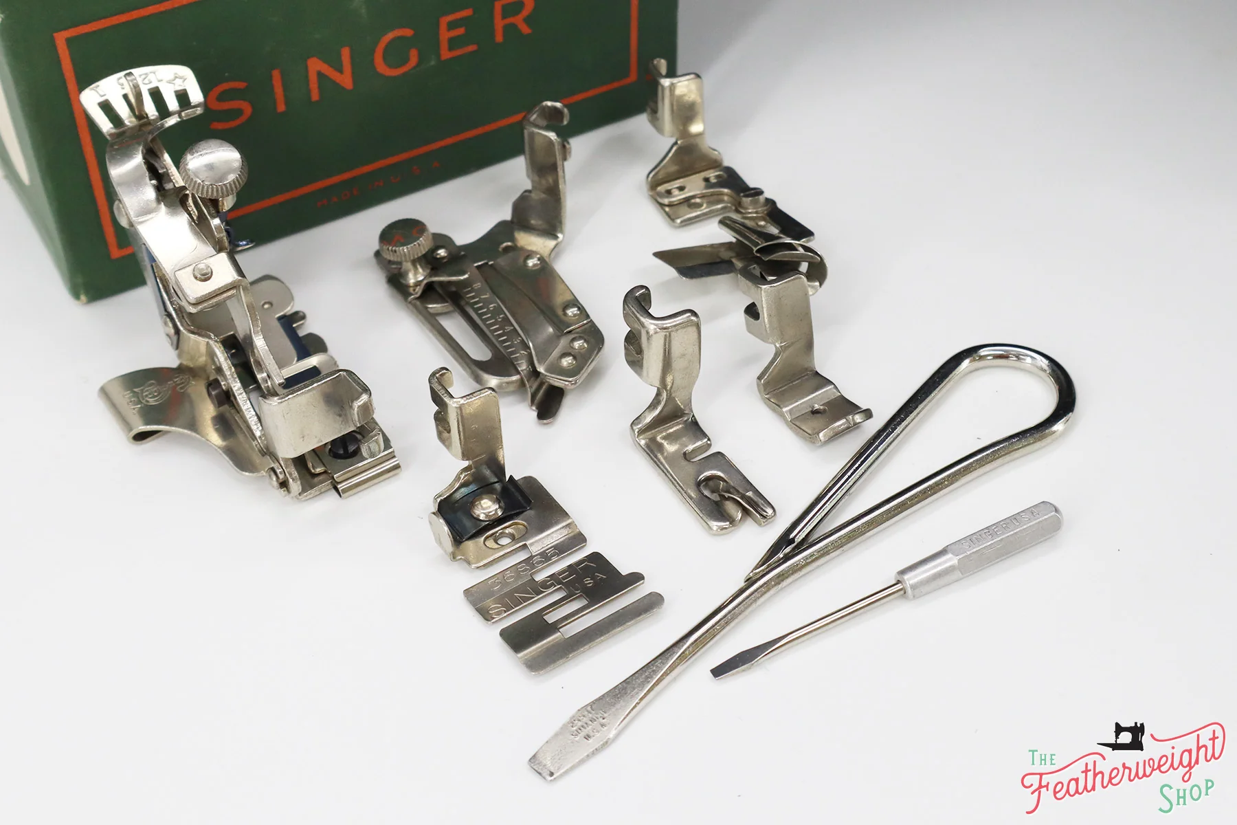 Singer Featherweight 221 Sewing Machine, Rare - WRINKLE AF5892** - Image 17