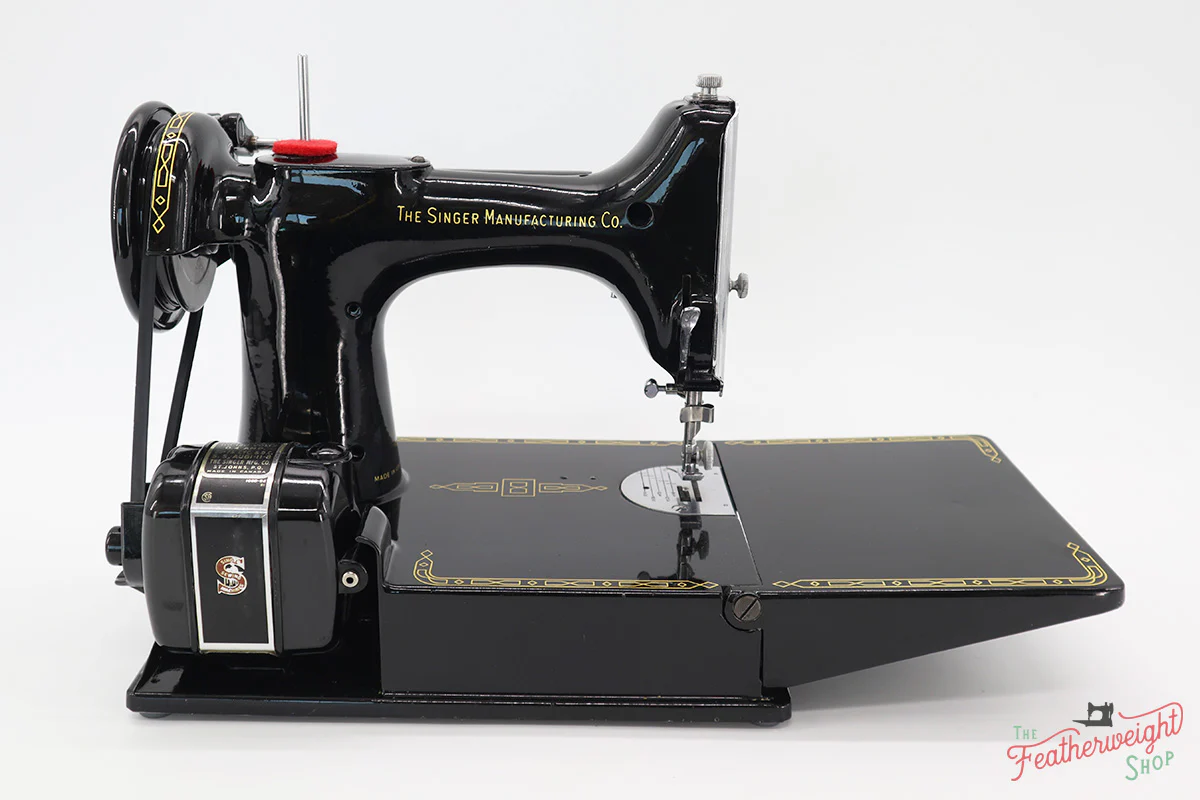 Singer Featherweight 221 Sewing Machine, RED "S" ES243*** - Image 7