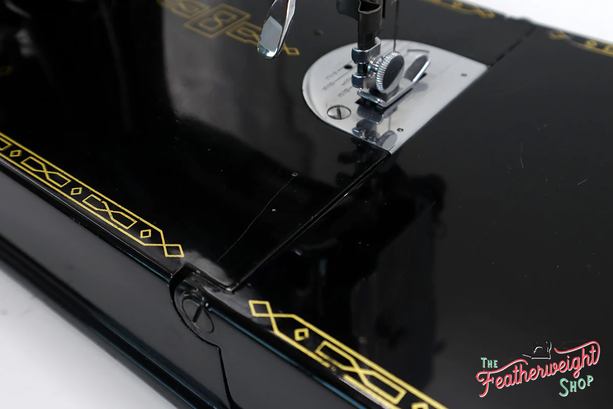 Singer Featherweight 221K Sewing Machine, RED "S" ES249*** - Image 12