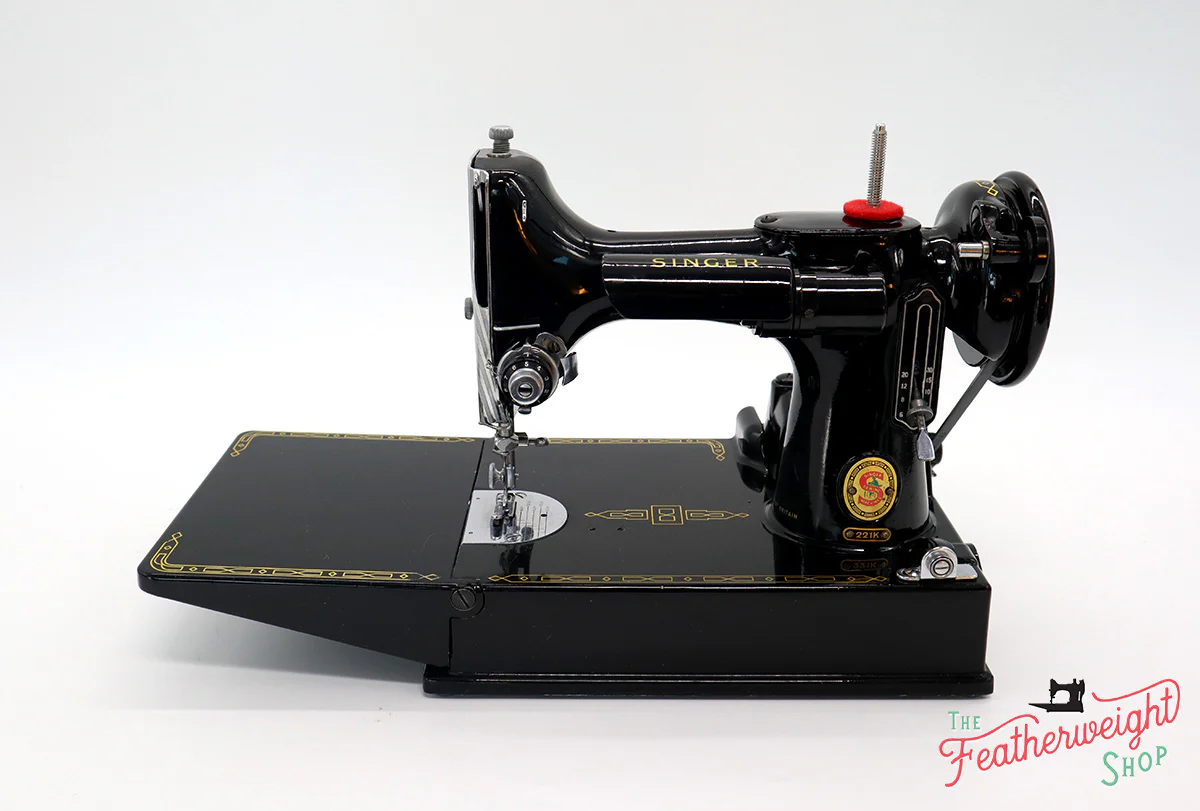 Singer Featherweight 221K Sewing Machine, RED "S" ES249*** - Image 2