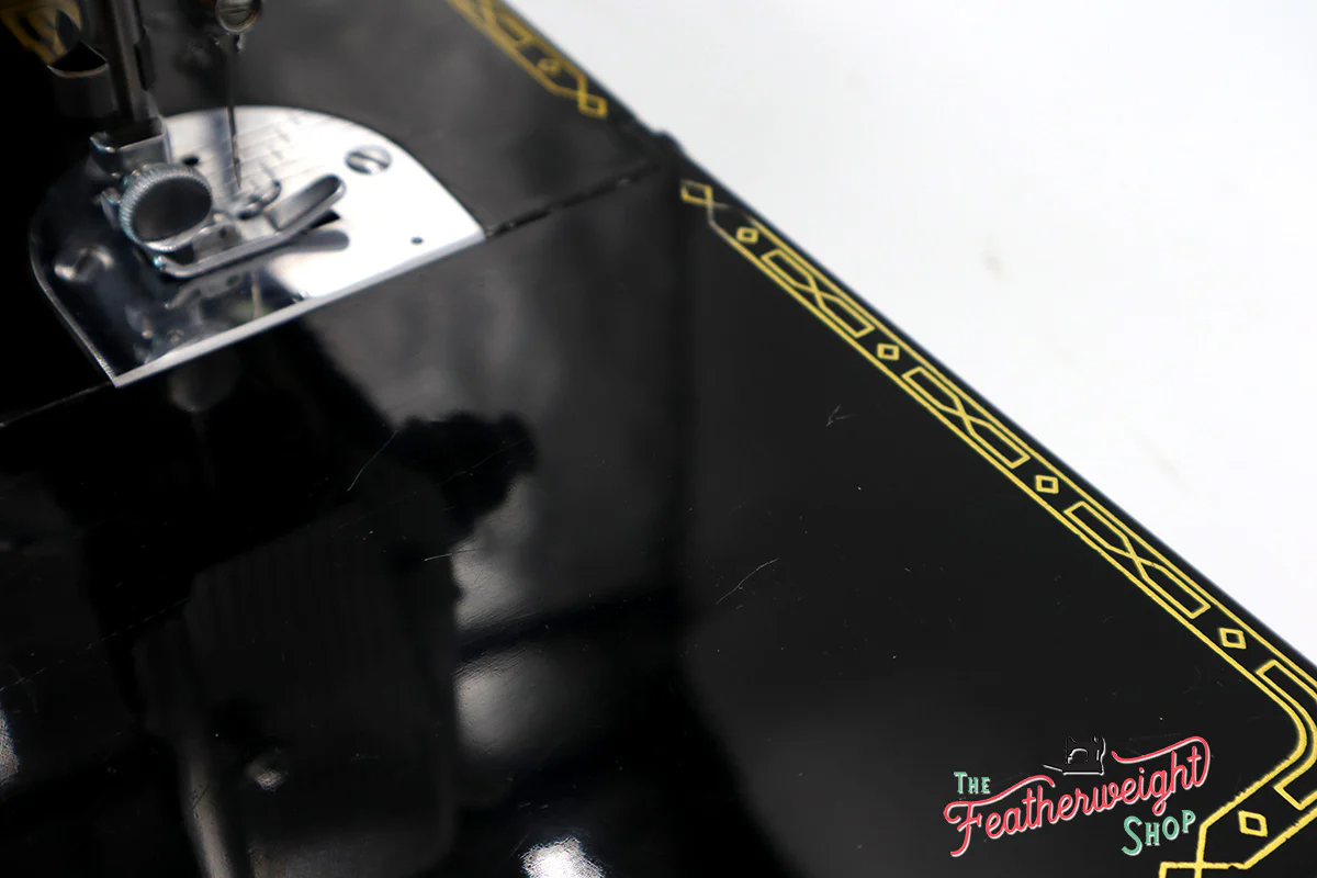 Singer Featherweight 221K Sewing Machine, RED "S" ES249*** - Image 9