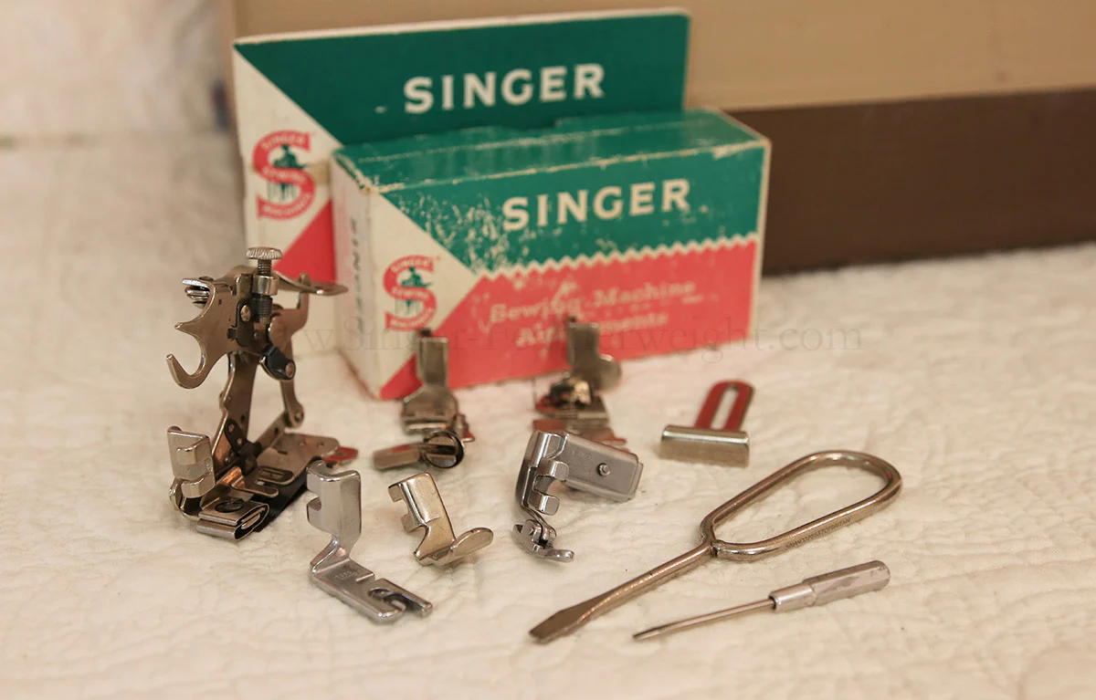 Singer Featherweight 221 Sewing Machine, TAN JE157*** - Image 17