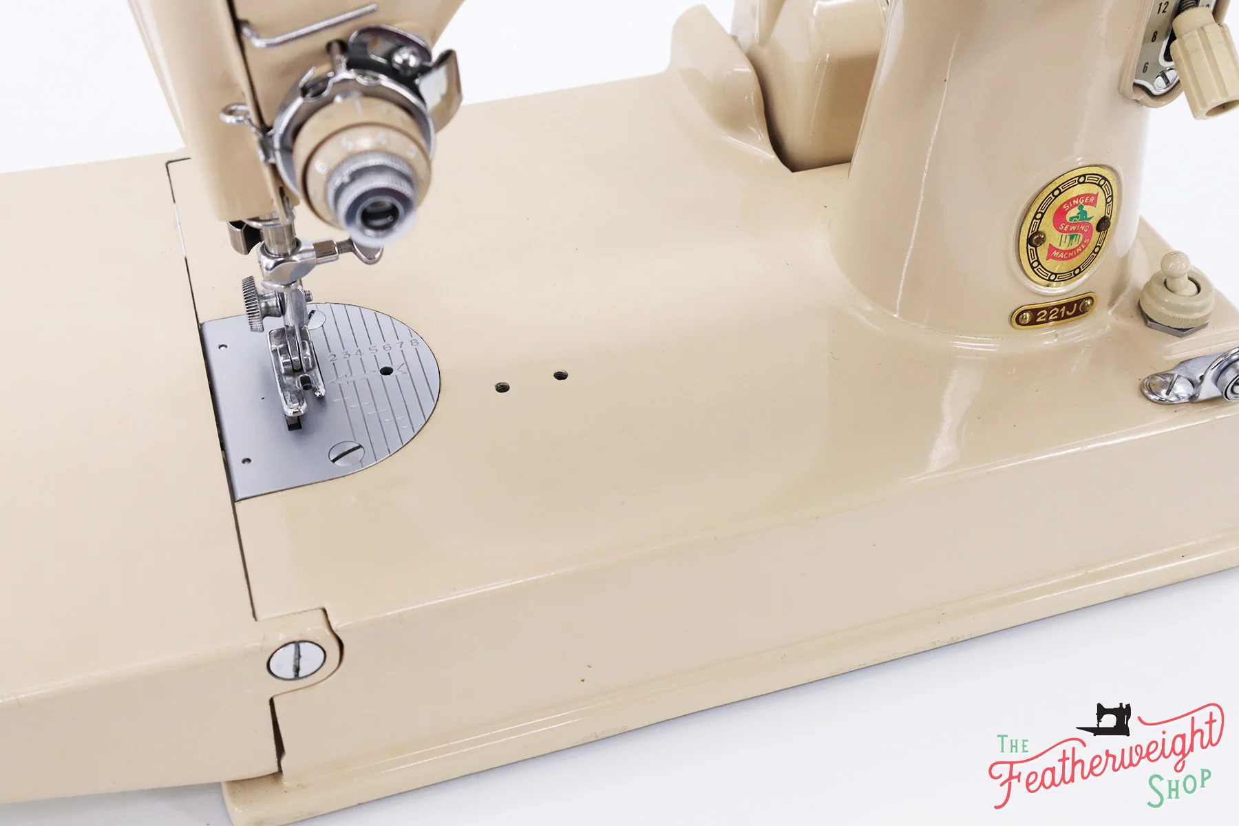 Singer Featherweight 221 Sewing Machine, TAN JE1579** - Image 11