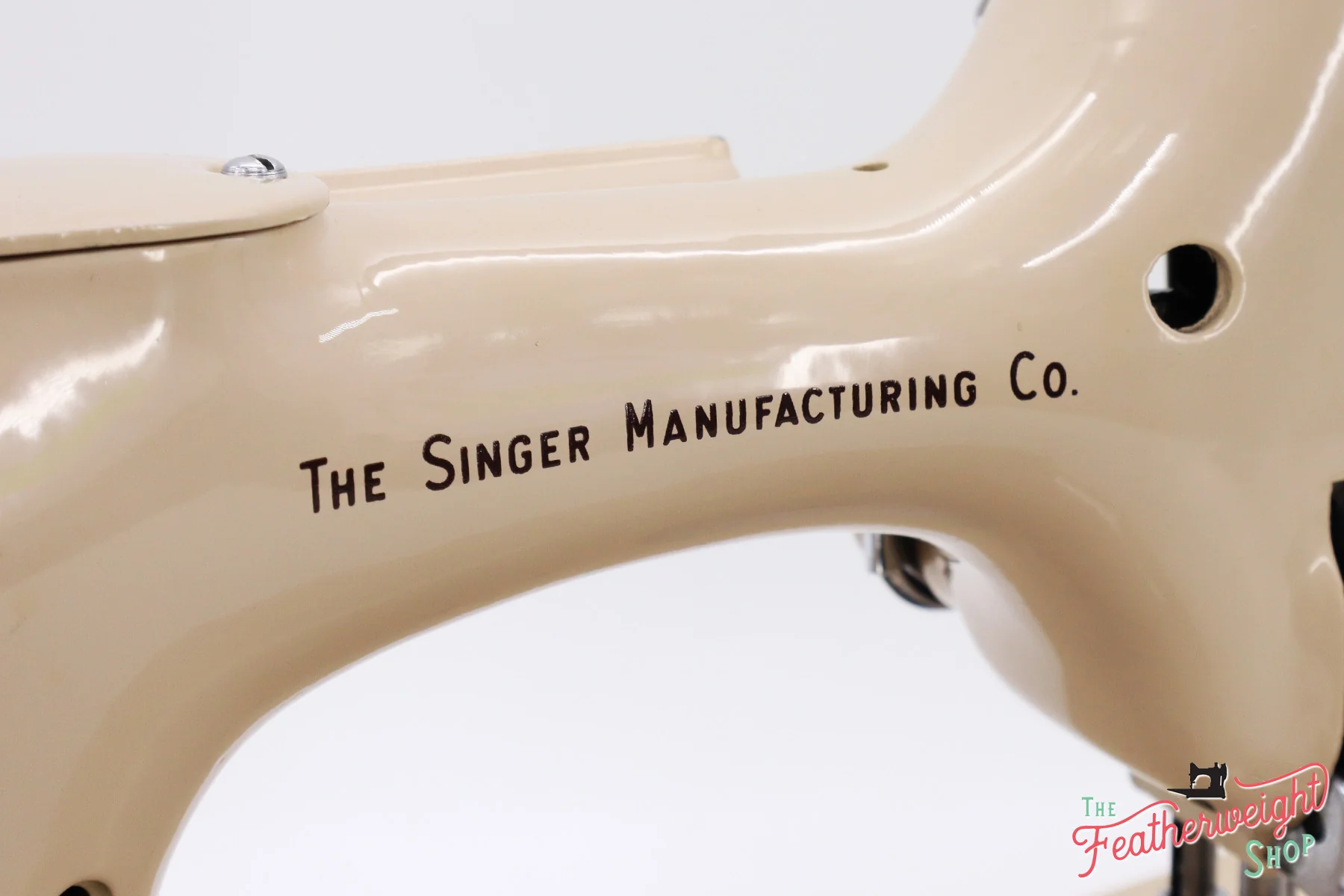 Singer Featherweight 221 Sewing Machine, TAN JE1579** - Image 8