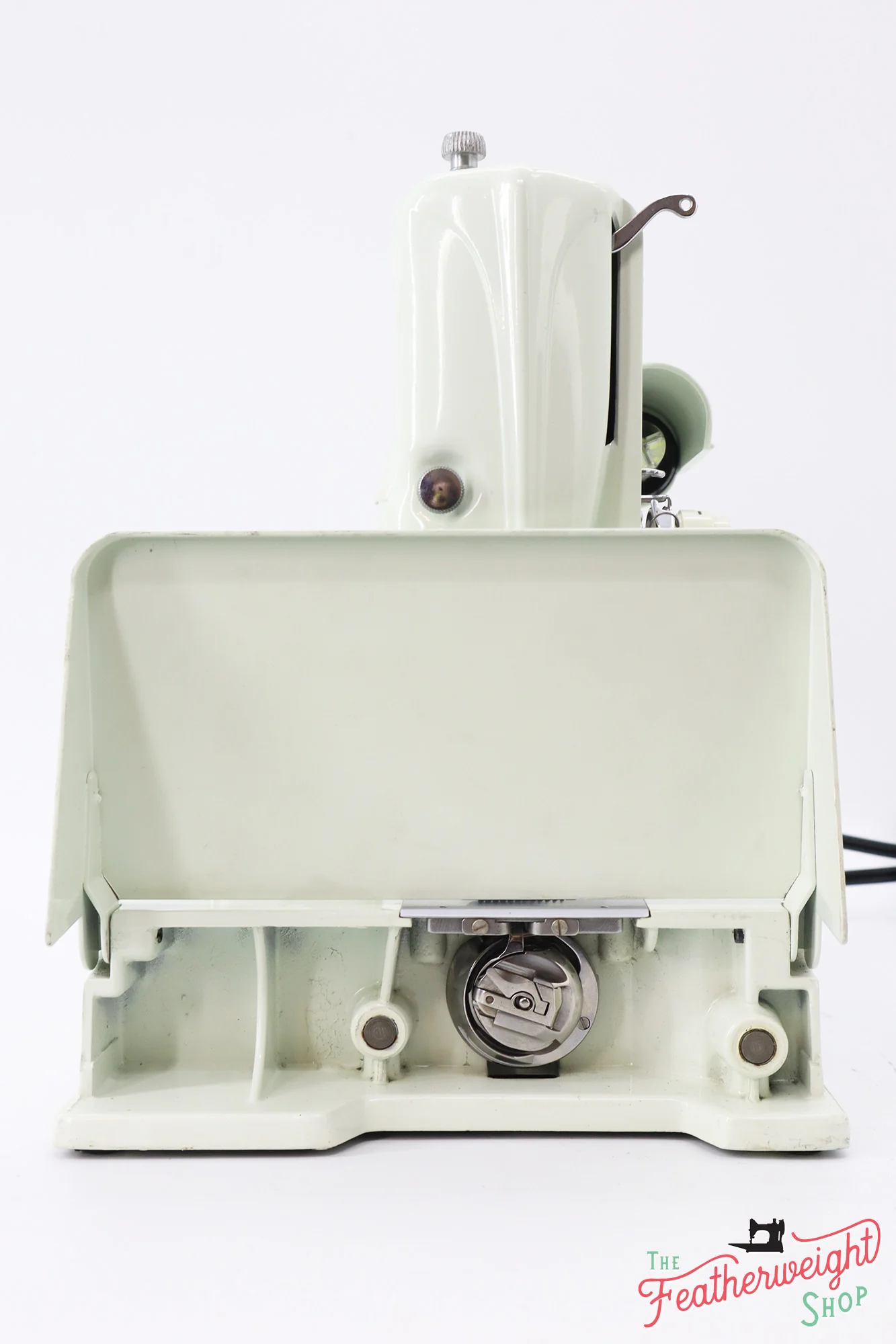 Singer Featherweight 221 Sewing Machine, WHITE - EV780*** - Image 4