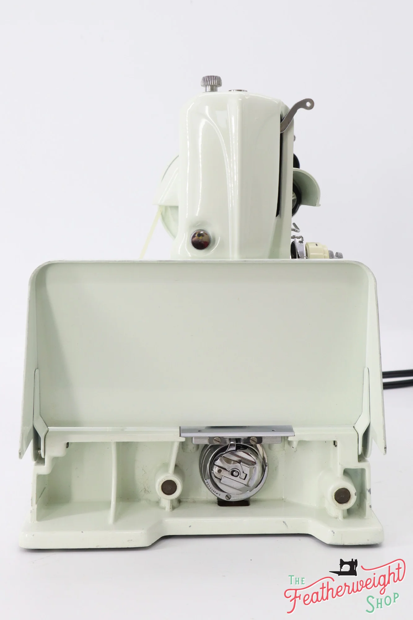 Singer Featherweight 221 Sewing Machine, WHITE EV781*** - Image 5