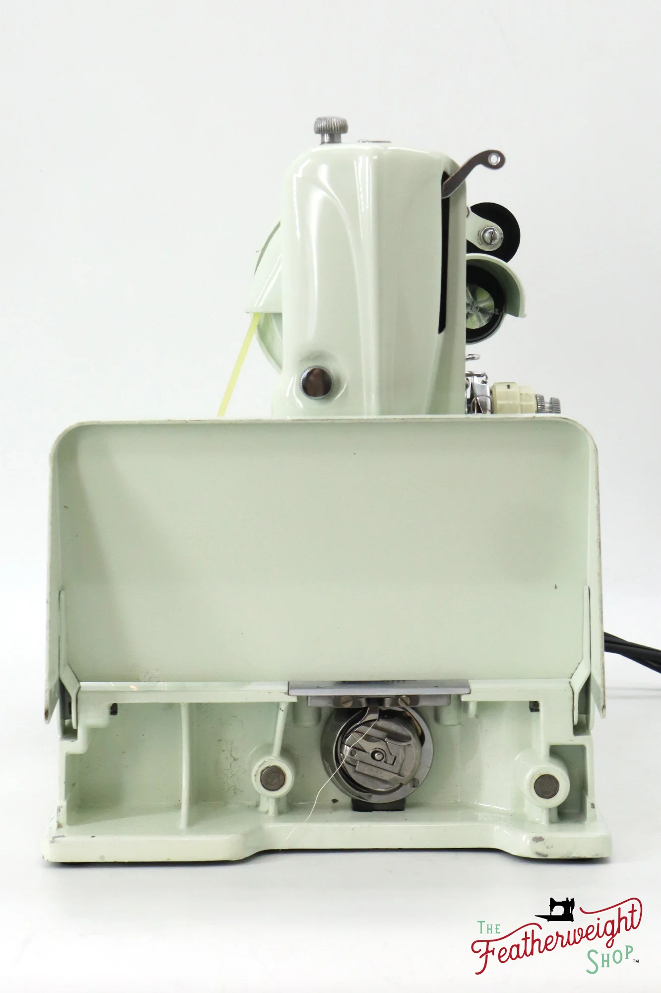 Singer Featherweight 221K Sewing Machine, WHITE - EV887*** - Image 4