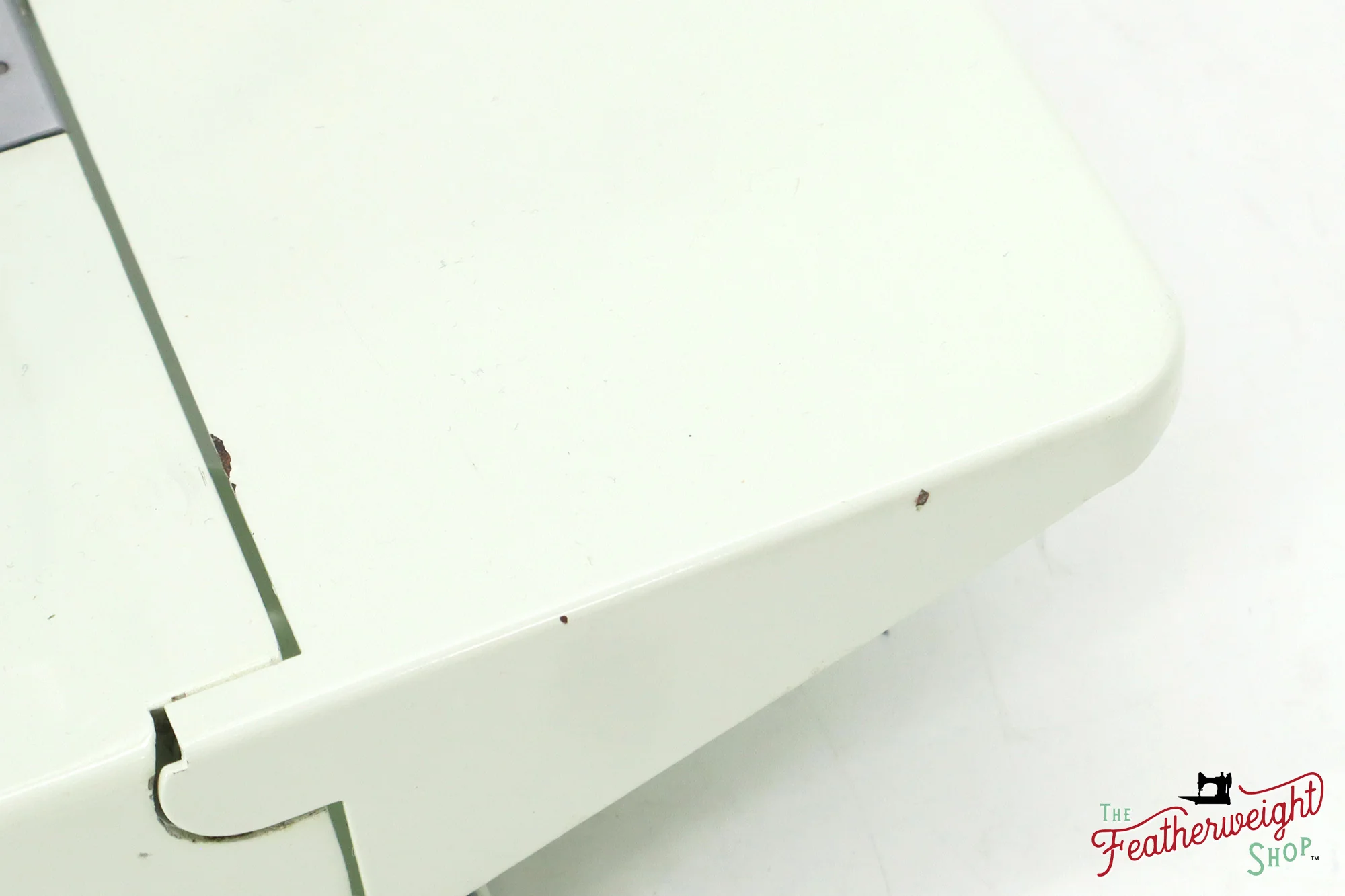 Singer Featherweight 221K Sewing Machine, WHITE - EV887*** - Image 9
