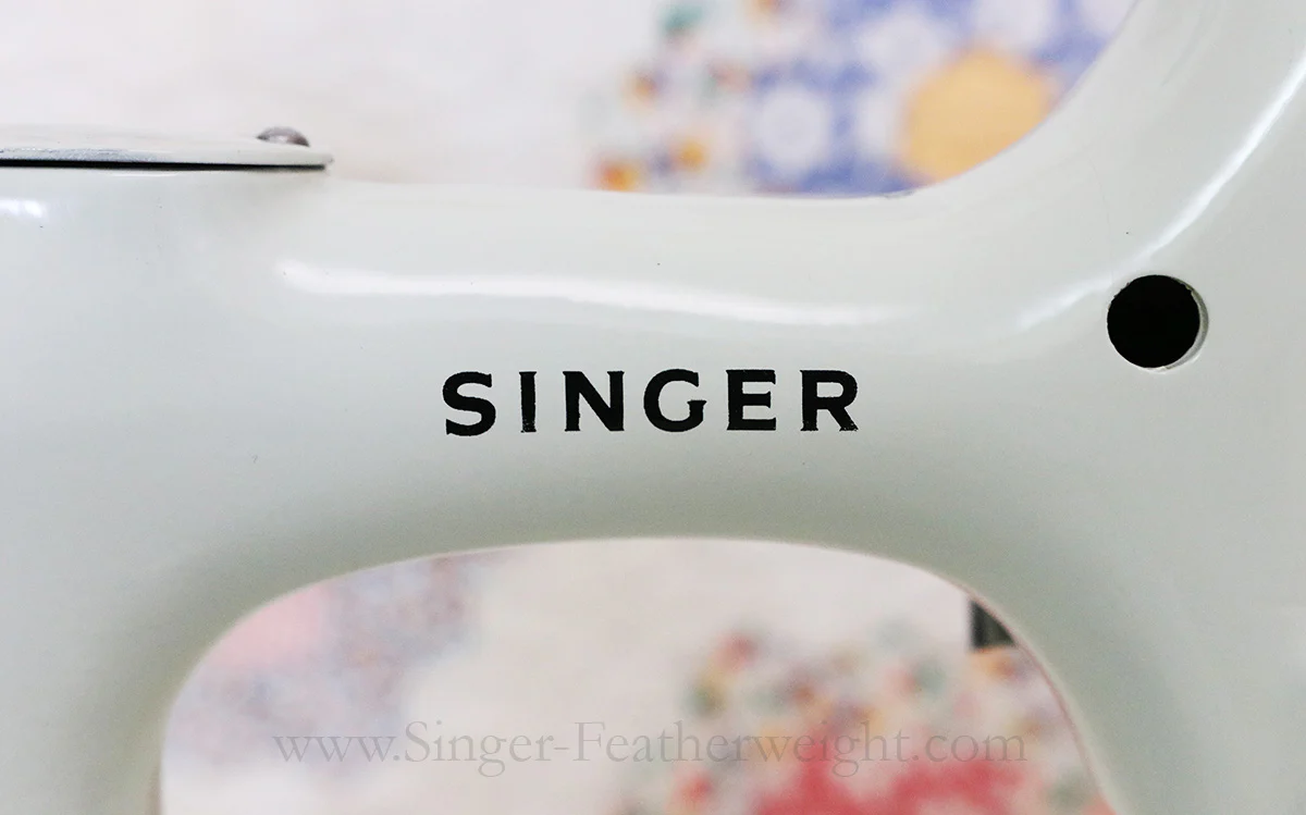 Singer Featherweight 221 Sewing Machine, WHITE EV893*** - Image 13
