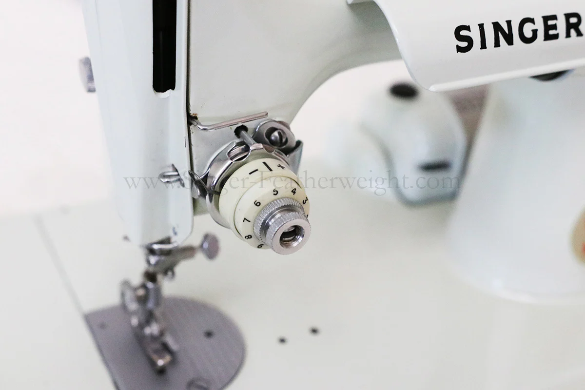 Singer Featherweight 221 Sewing Machine, WHITE EV893*** - Image 14
