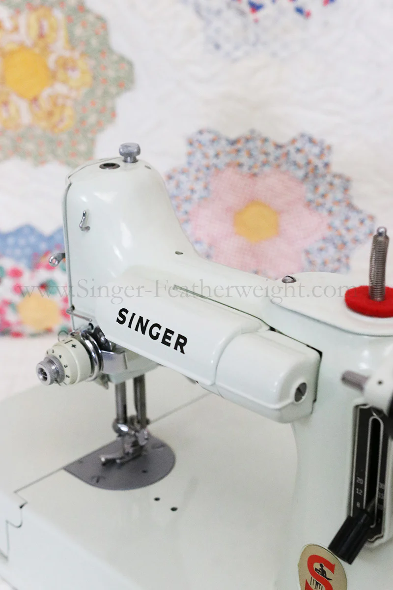 Singer Featherweight 221 Sewing Machine, WHITE EV893*** - Image 20