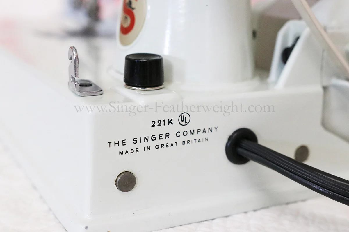 Singer Featherweight 221 Sewing Machine, WHITE EV893*** - Image 21