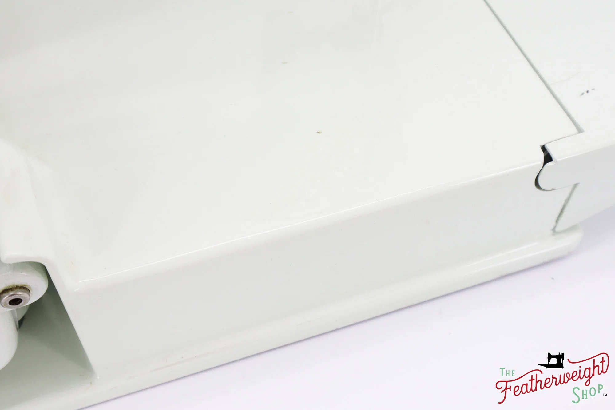Singer Featherweight 221 Sewing Machine, WHITE - EV894*** - Image 10