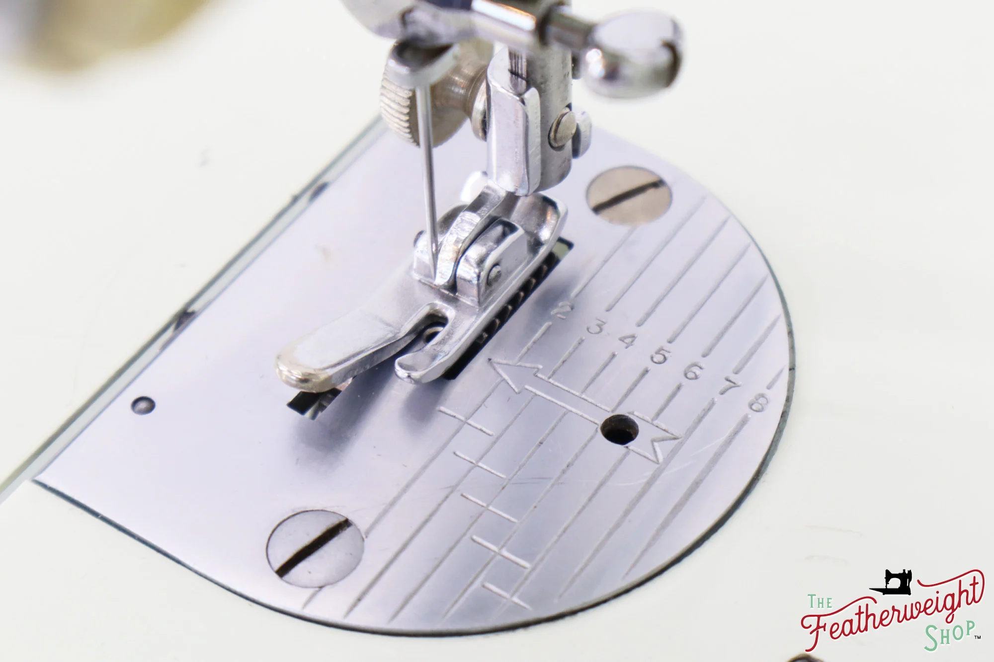 Singer Featherweight 221 Sewing Machine, WHITE - EV894*** - Image 14