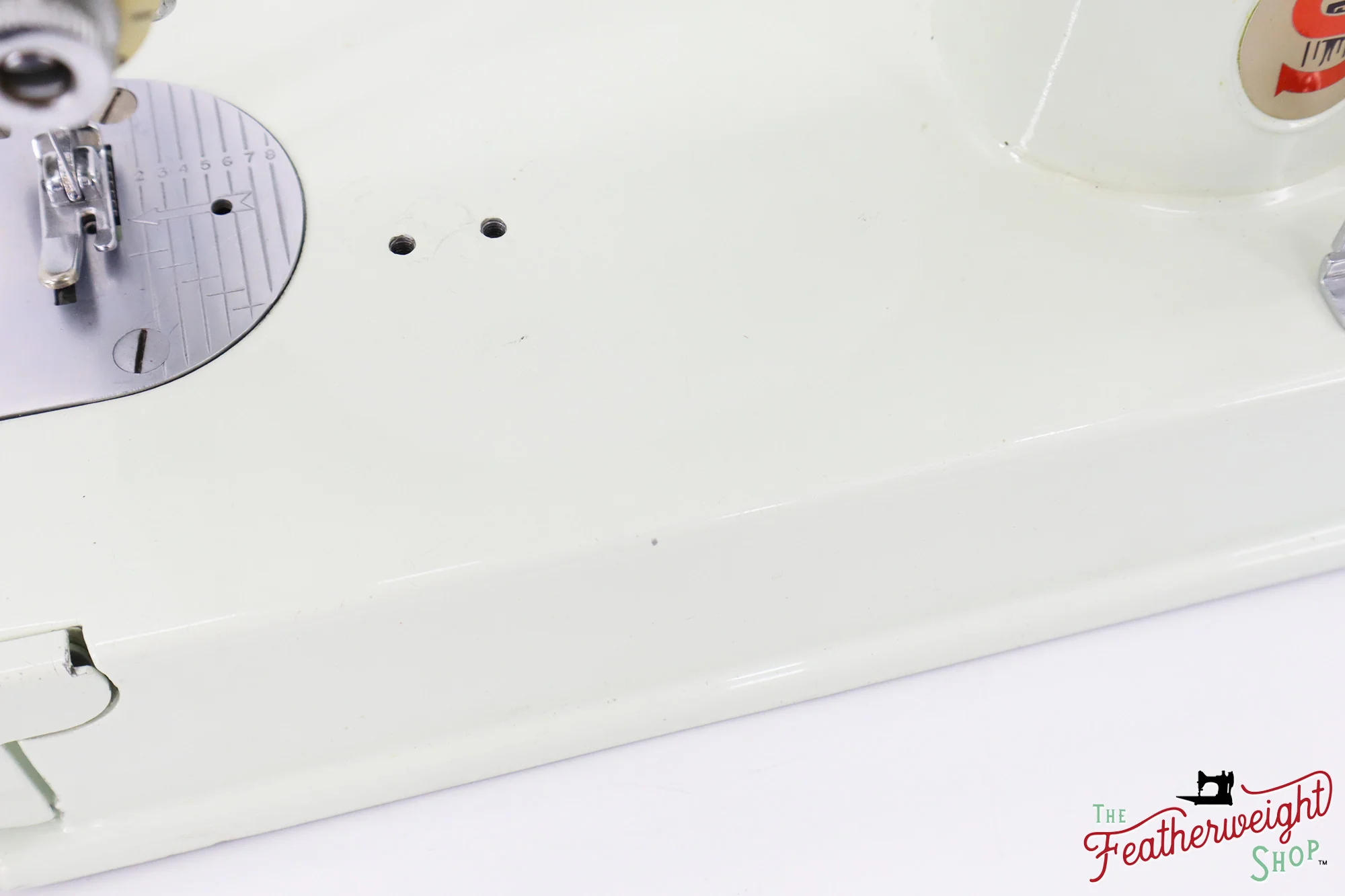 Singer Featherweight 221 Sewing Machine, WHITE - EV894*** - Image 7