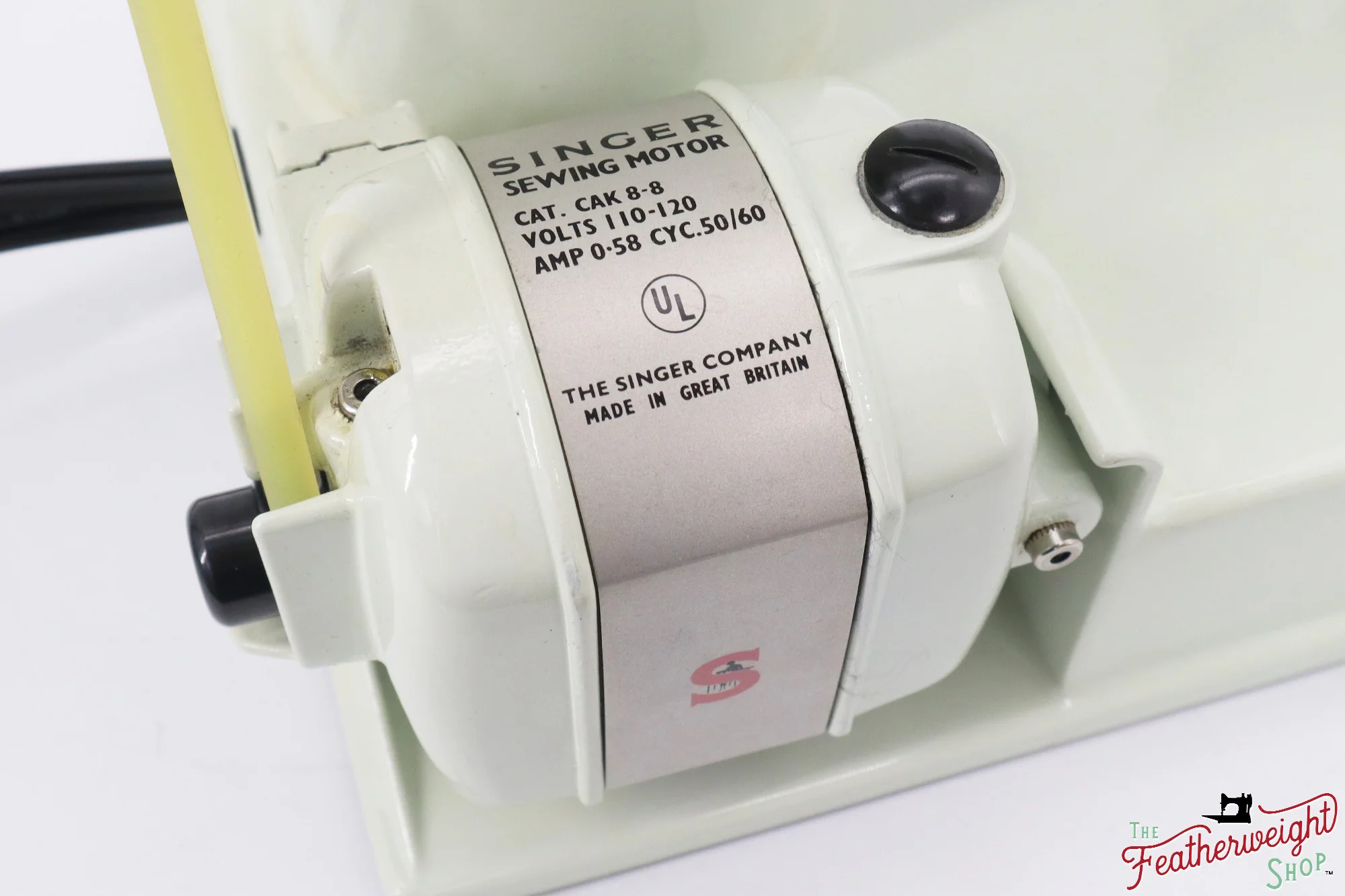 Singer Featherweight 221 Sewing Machine, WHITE - EV896*** - Image 17