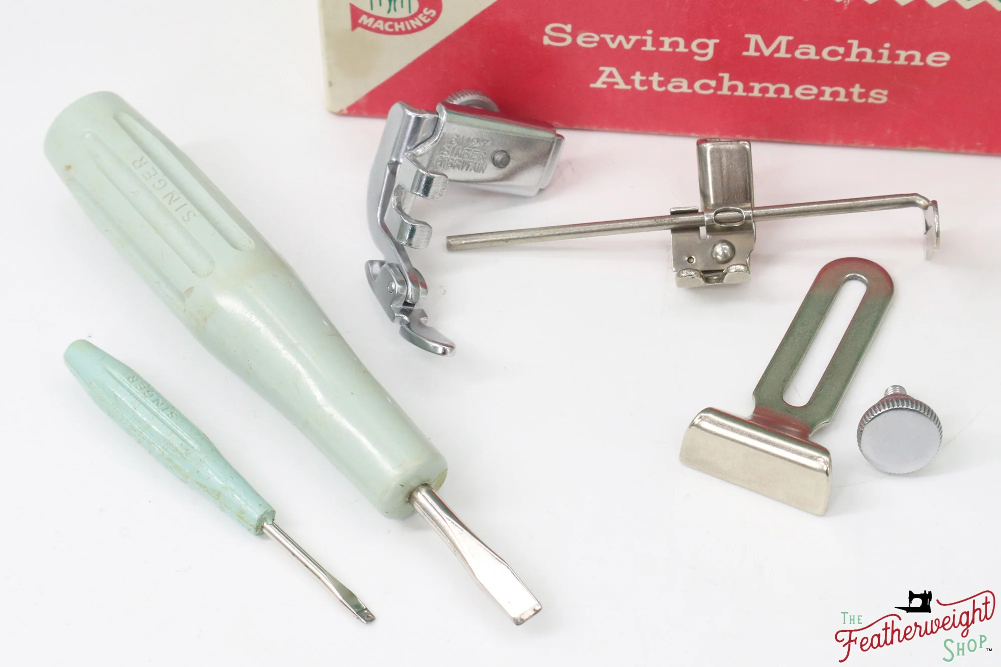 Singer Featherweight 221 Sewing Machine, WHITE - EV896*** - Image 18