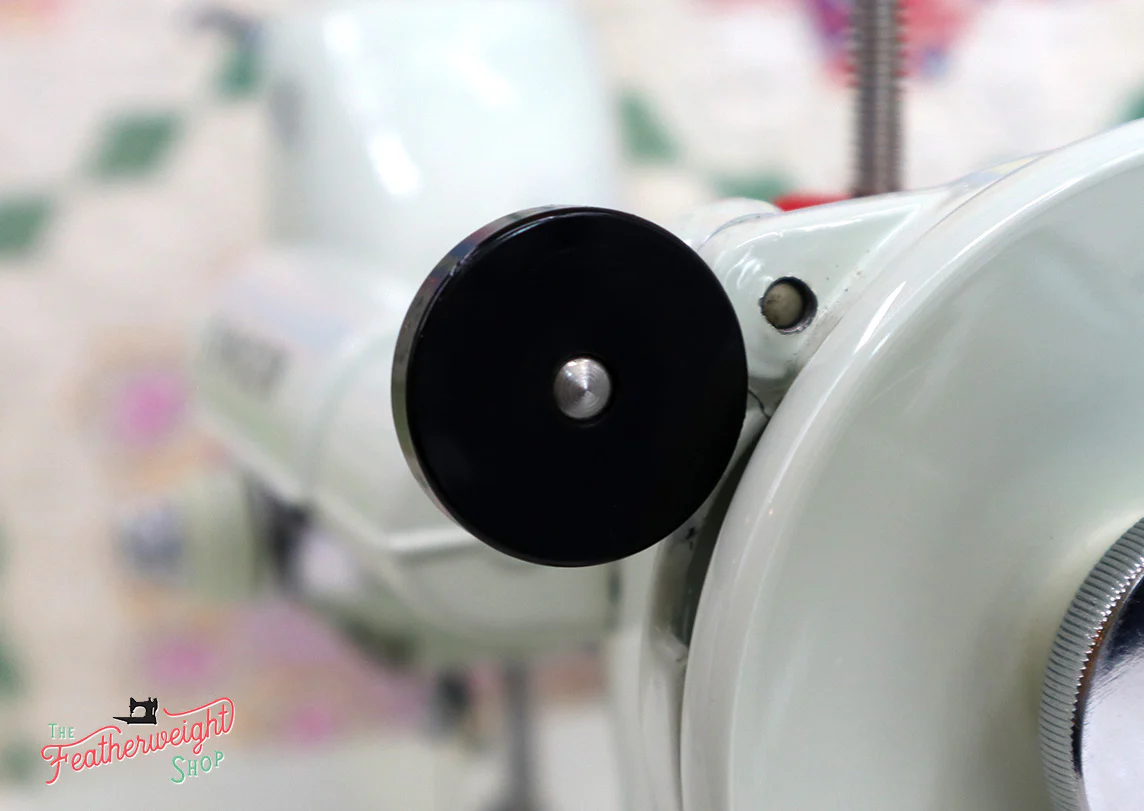 Singer Featherweight 221K Sewing Machine, WHITE EV942*** - Image 20