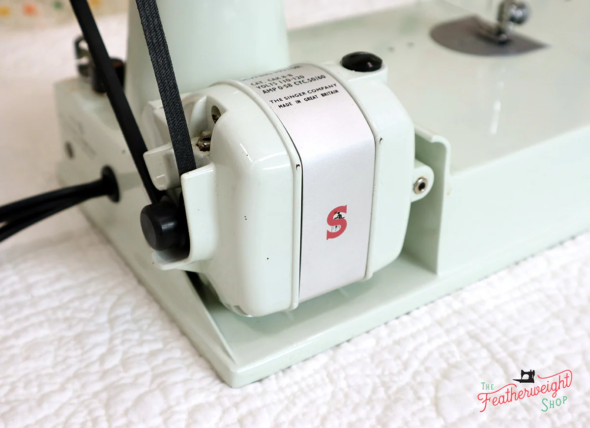 Singer Featherweight 221K Sewing Machine, WHITE EV942*** - Image 21