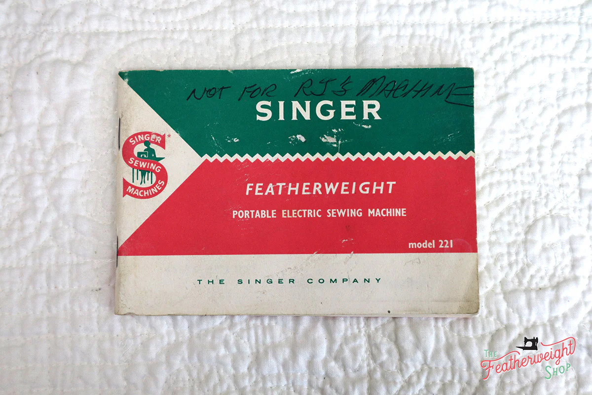 Singer Featherweight 221K Sewing Machine, WHITE EV942*** - Image 24