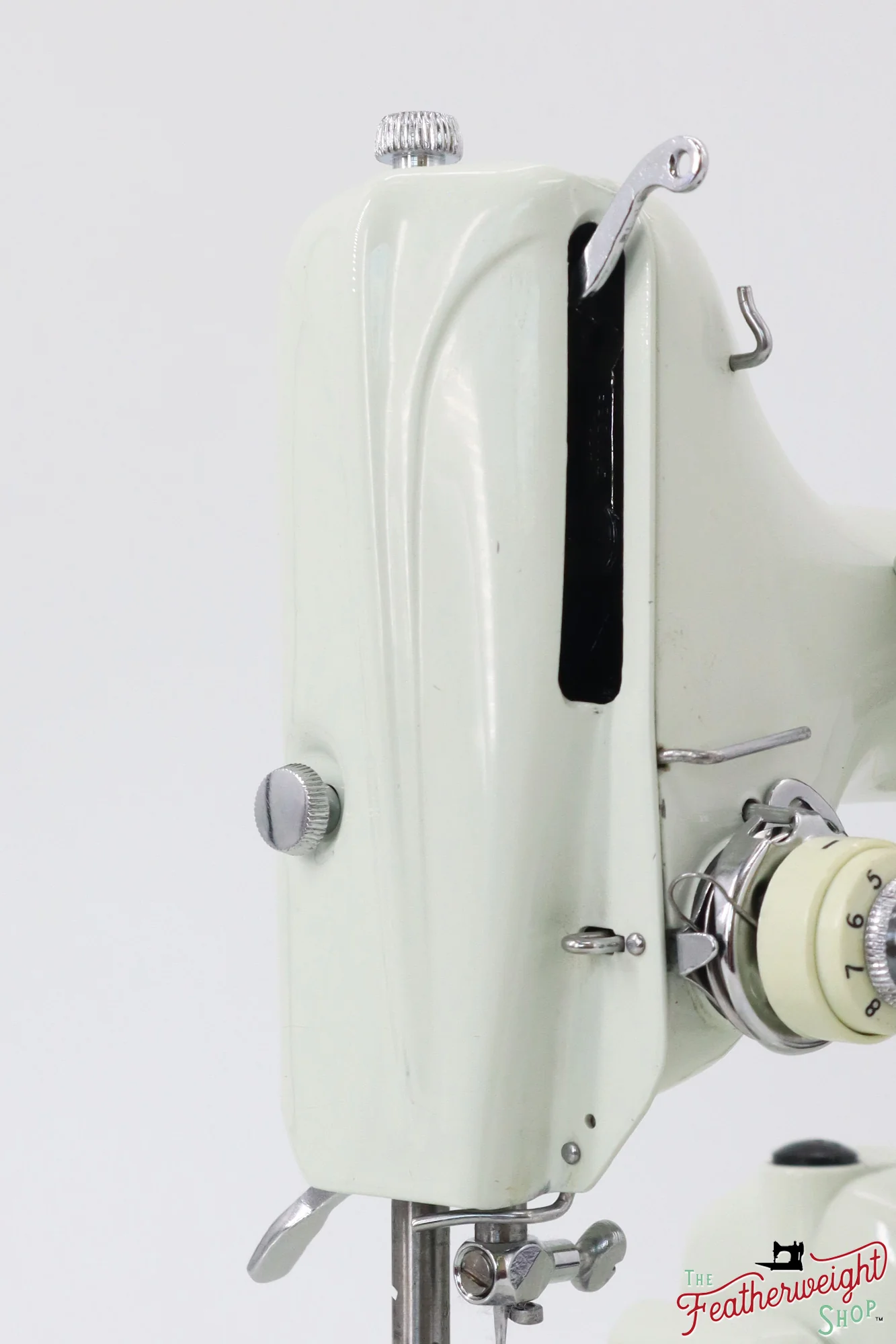 Singer Featherweight 221 Sewing Machine, WHITE - EV9575** - Image 12