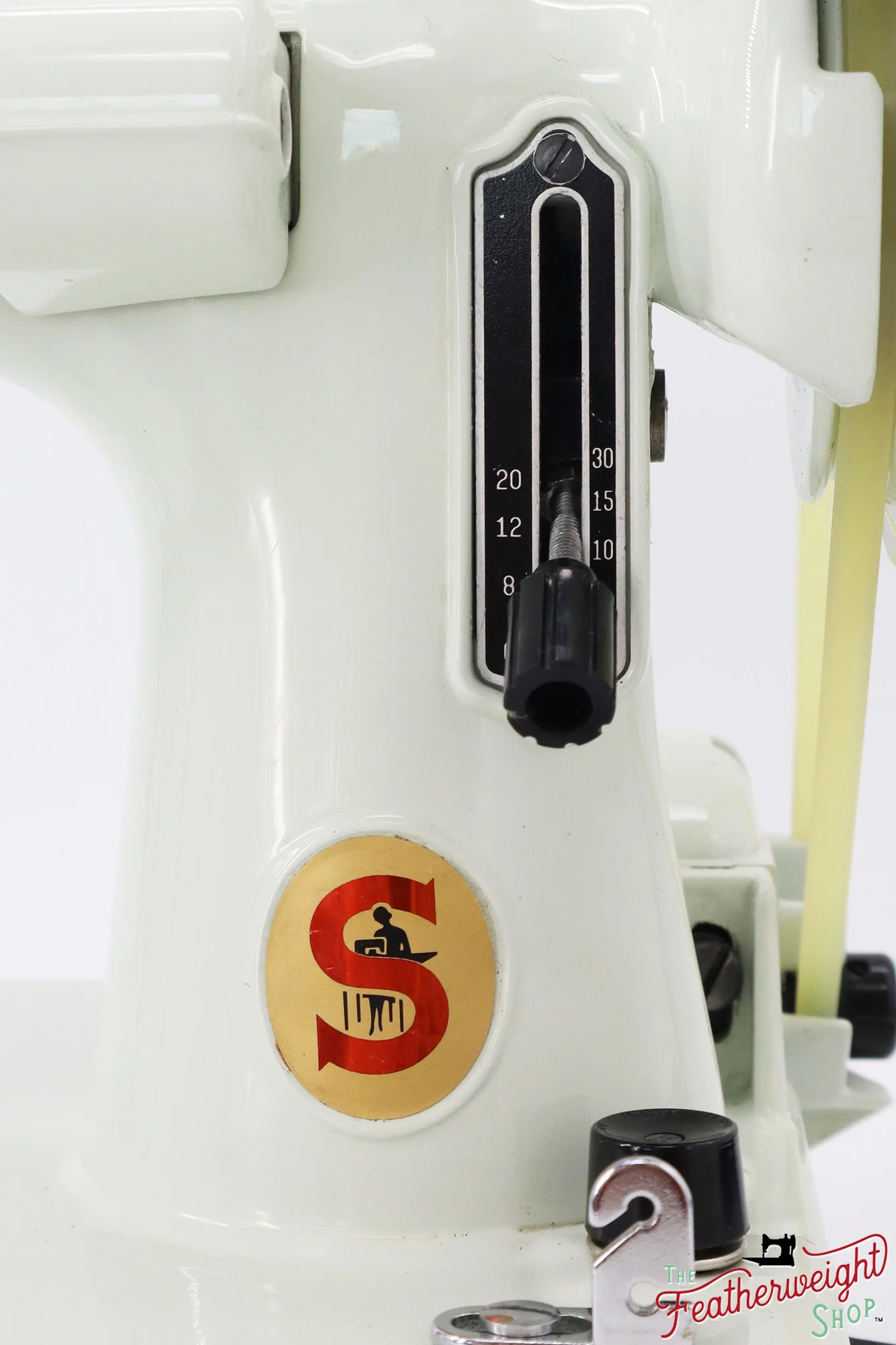 Singer Featherweight 221 Sewing Machine, WHITE - EV9575** - Image 13