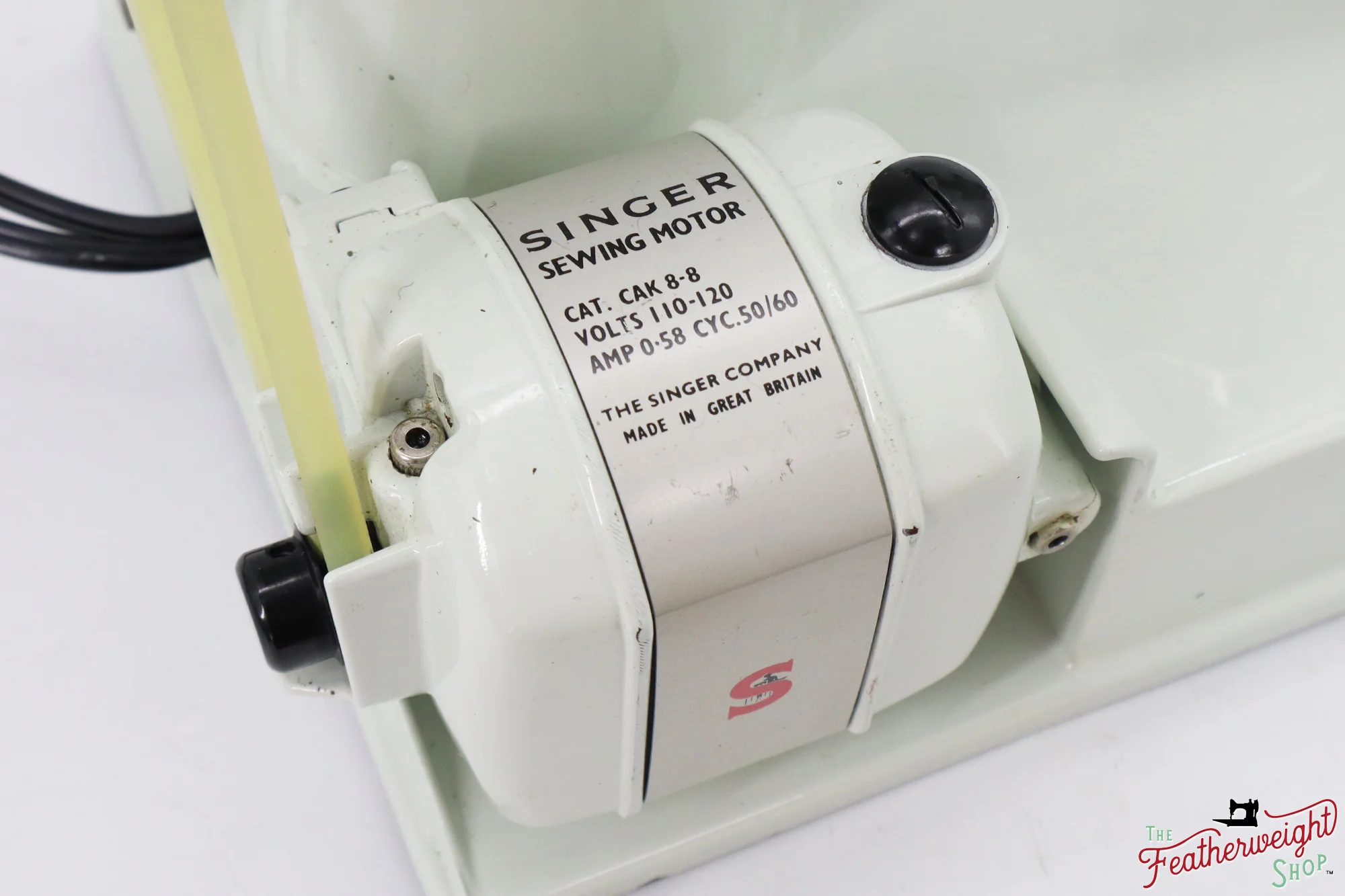 Singer Featherweight 221 Sewing Machine, WHITE - EV9575** - Image 16
