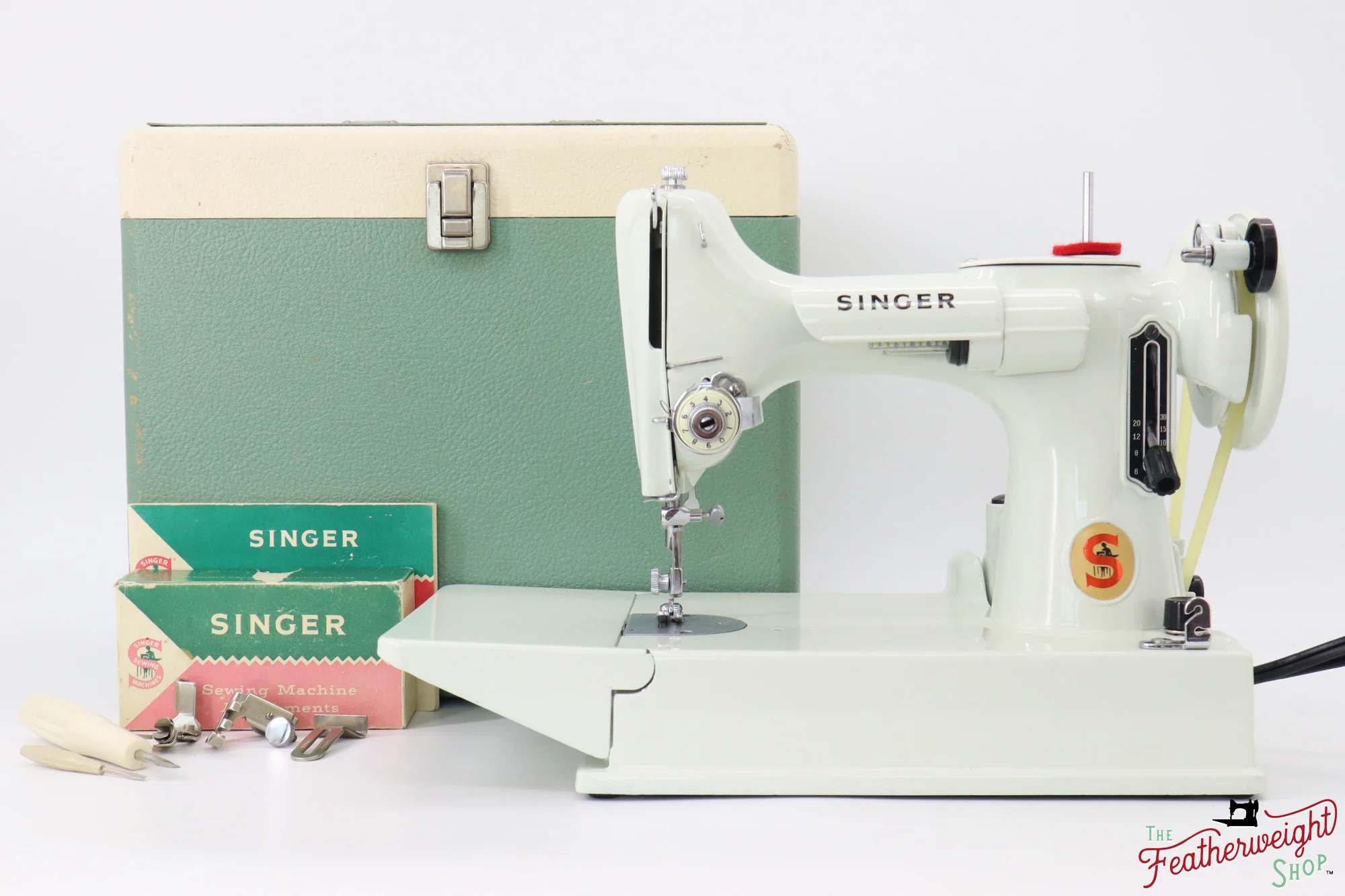 Singer Featherweight 221 Sewing Machine, WHITE - EV9575** - Image 2