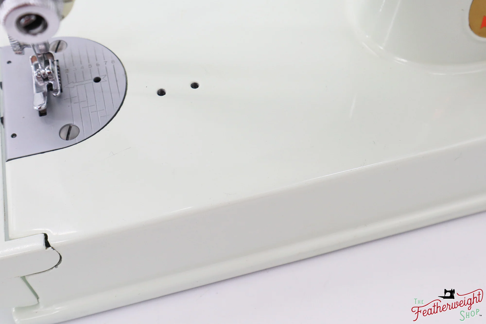 Singer Featherweight 221 Sewing Machine, WHITE - EV9575** - Image 7