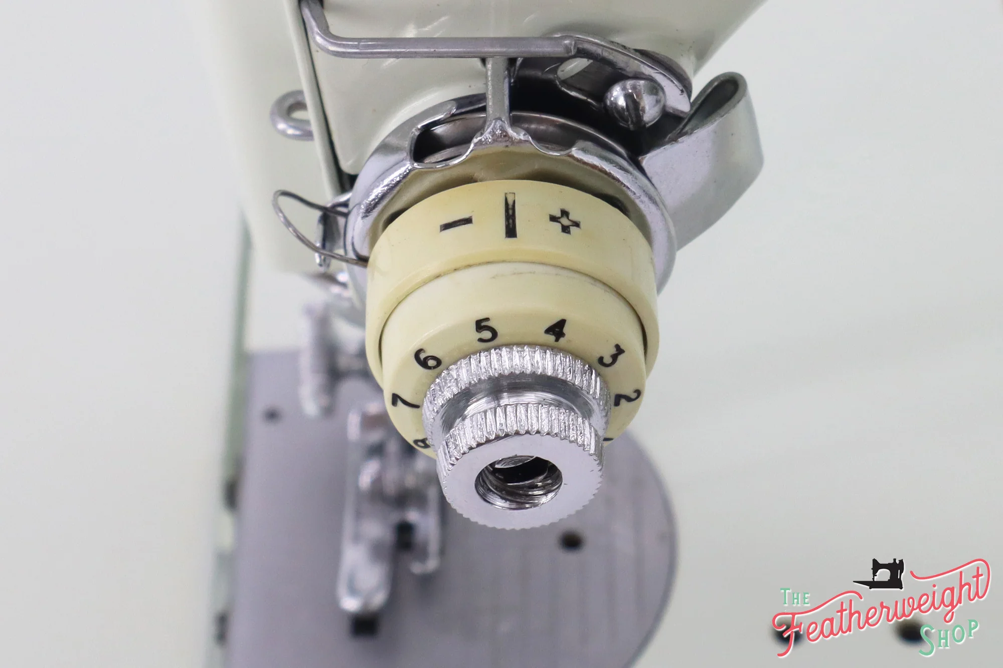 Singer Featherweight 221 Sewing Machine, WHITE EV974*** - Image 14