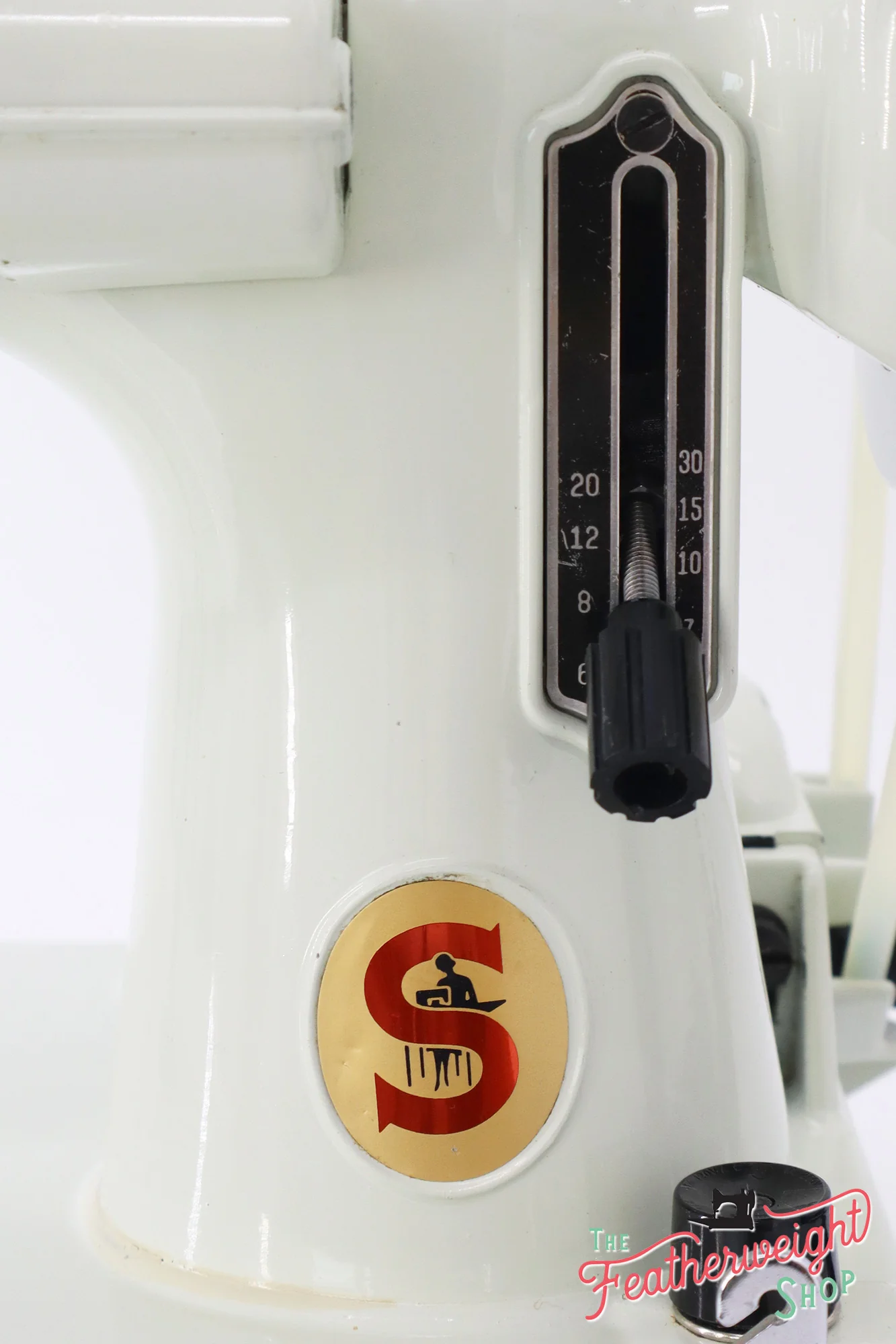 Singer Featherweight 221 Sewing Machine, WHITE EV974*** - Image 15
