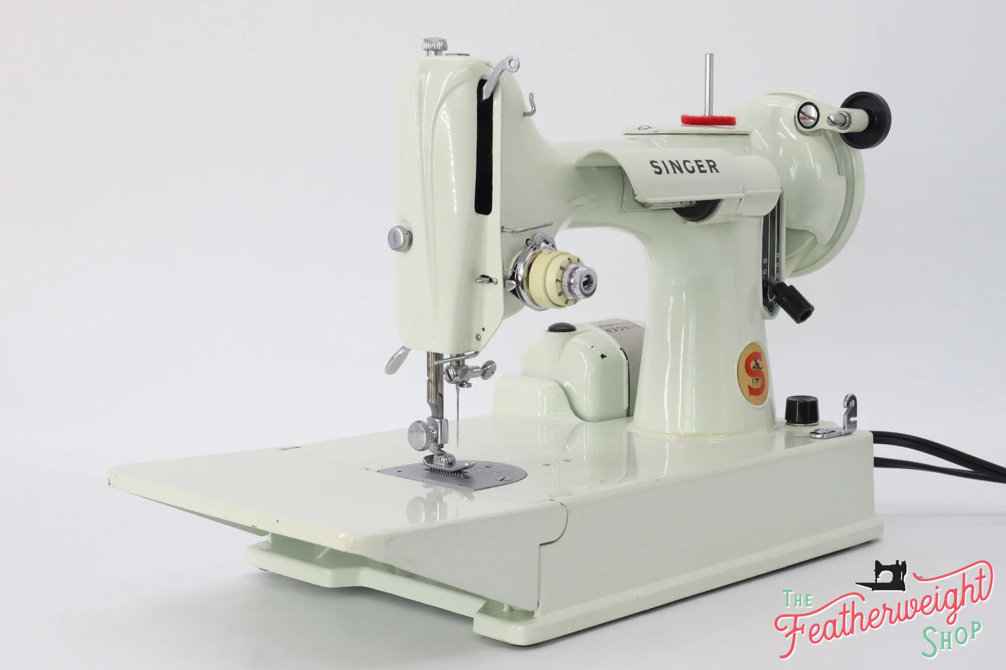 Singer Featherweight 221 Sewing Machine, WHITE EV974*** - Image 3
