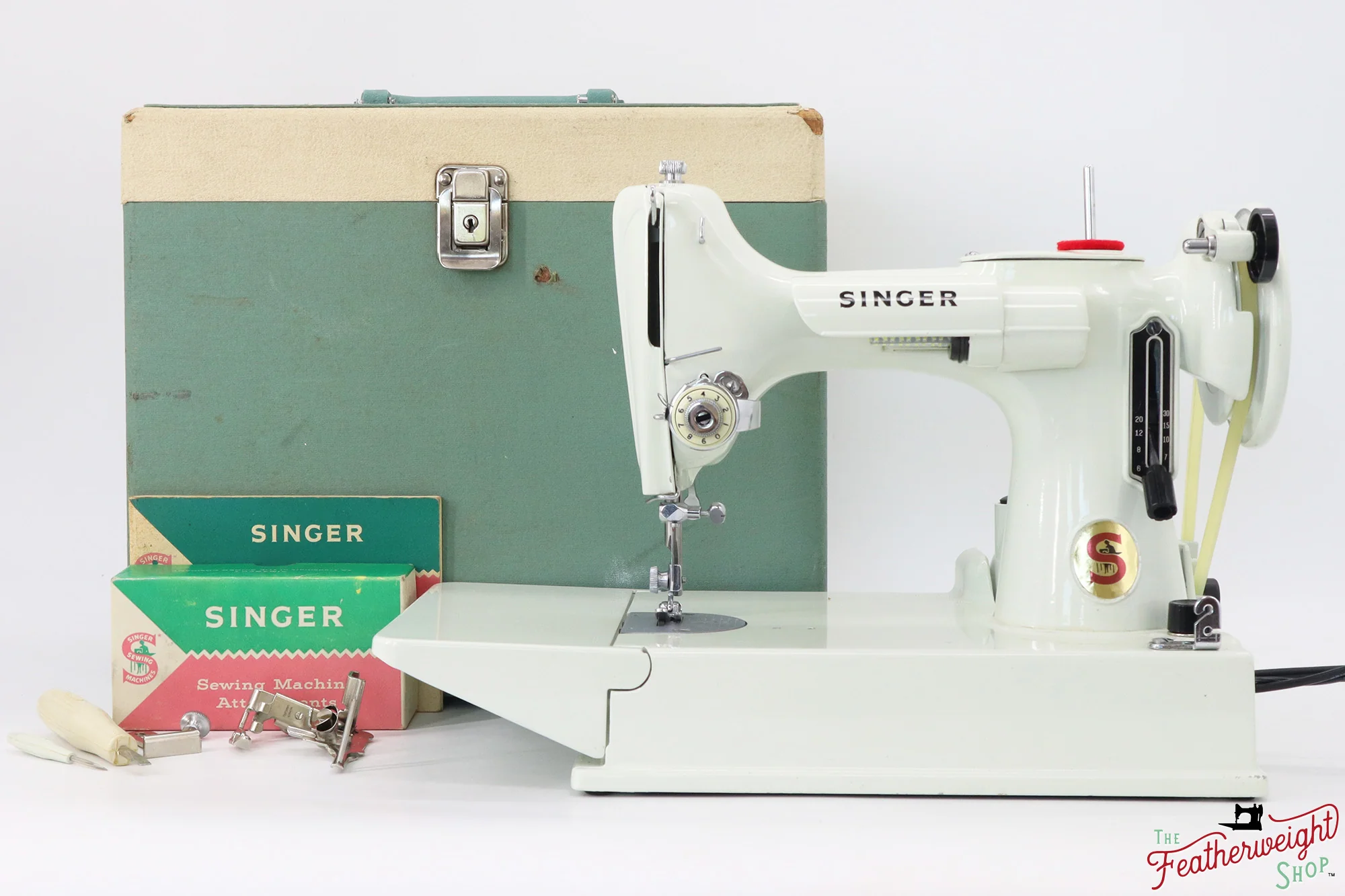 Singer Featherweight 221 Sewing Machine, WHITE - EV978*** - Image 2