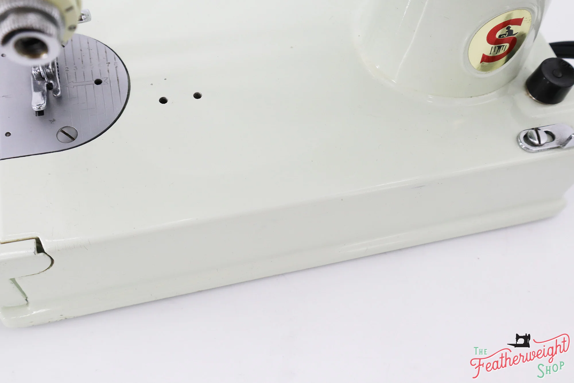Singer Featherweight 221 Sewing Machine, WHITE EV9828** - Image 7