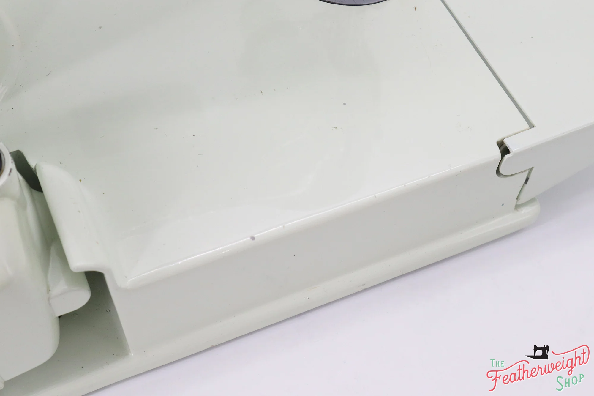 Singer Featherweight 221 Sewing Machine, WHITE EV9828** - Image 9