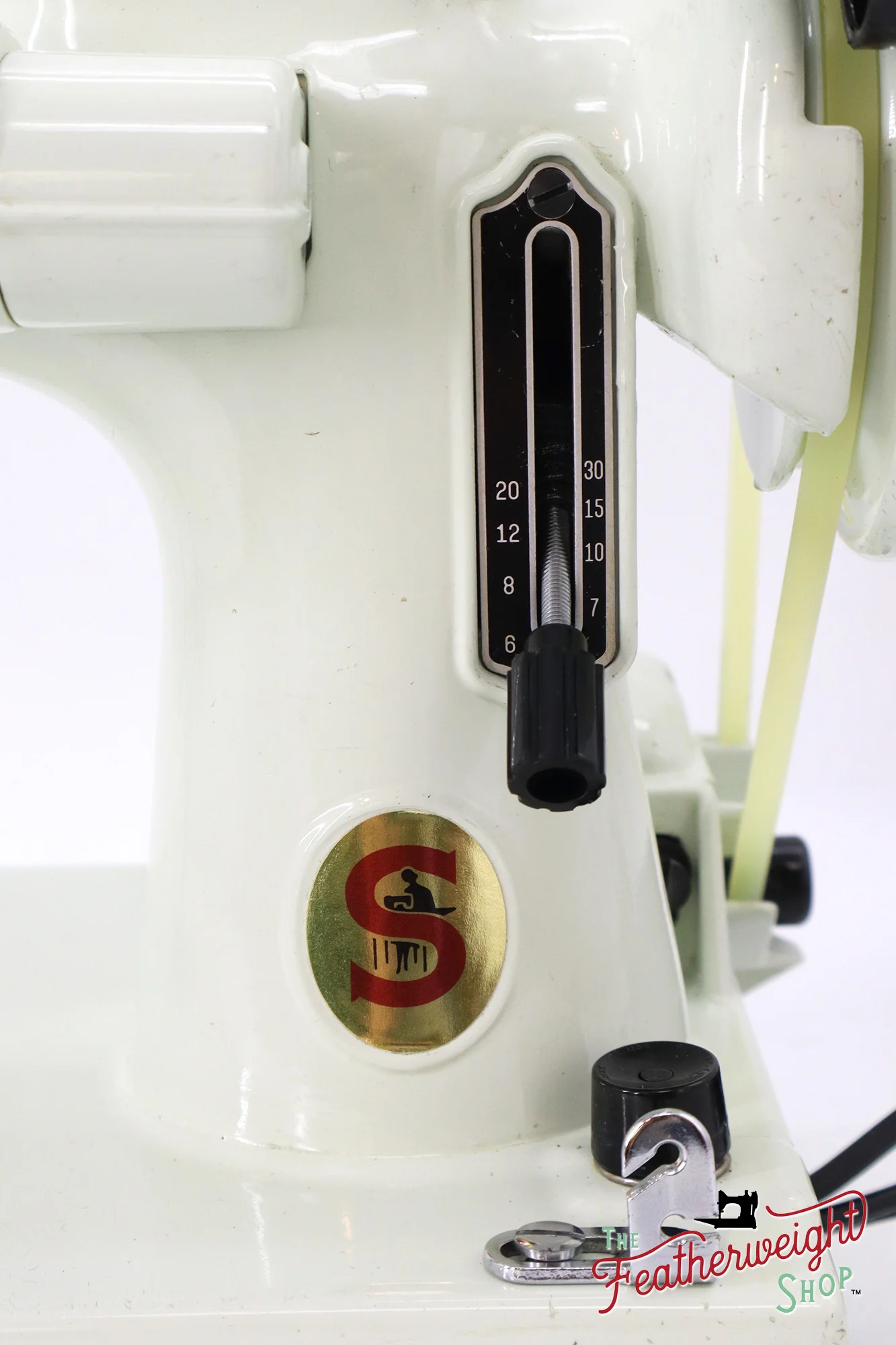 Singer Featherweight 221 Sewing Machine, WHITE - EV987*** - Image 12